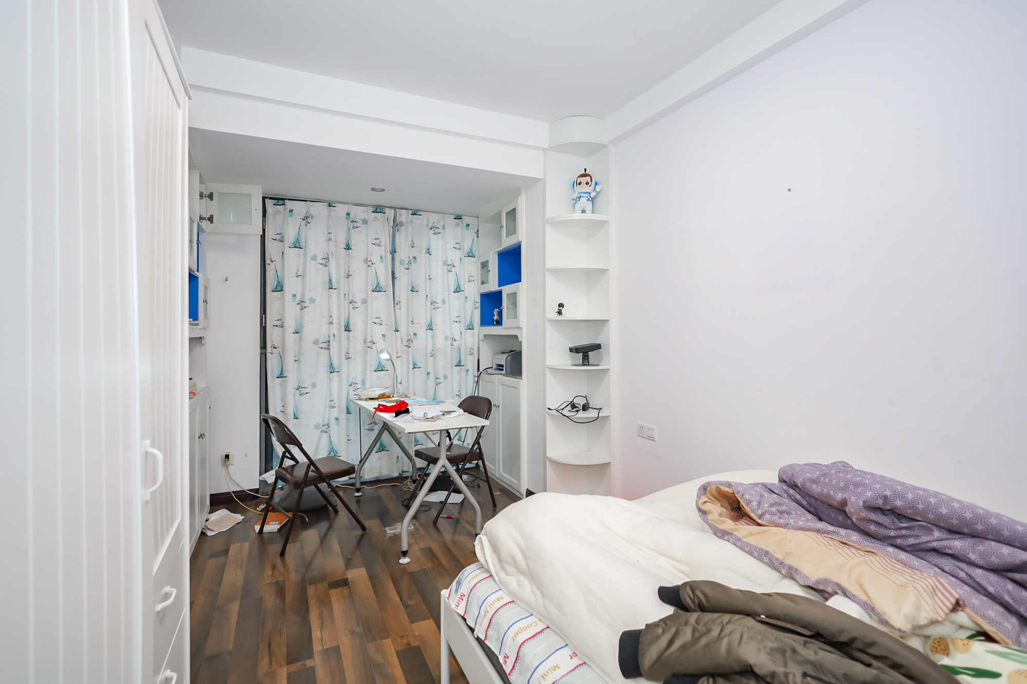 八方小区C区  3室2厅2卫    430.0万卧室