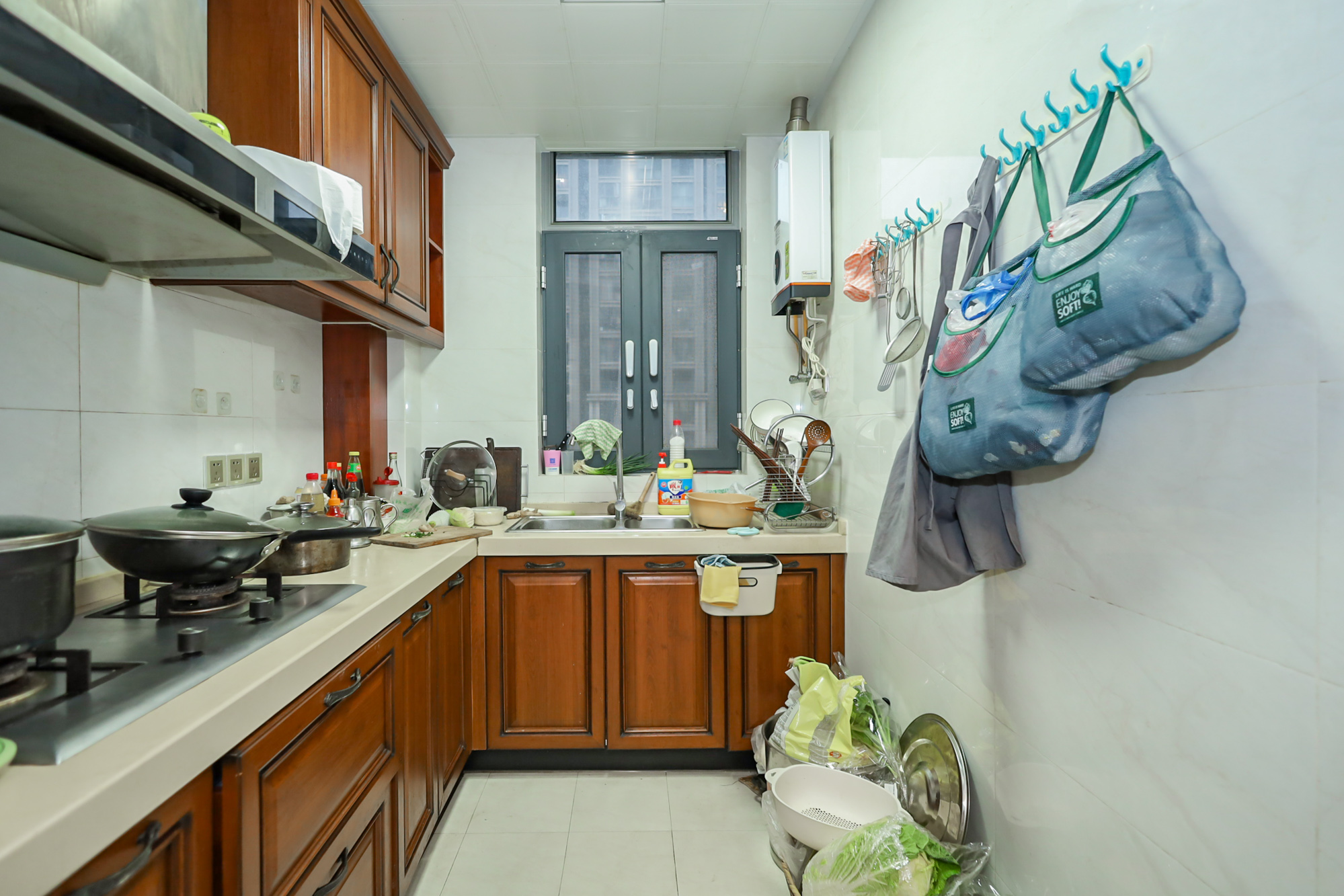 八方小区C区  3室2厅2卫    430.0万厨房