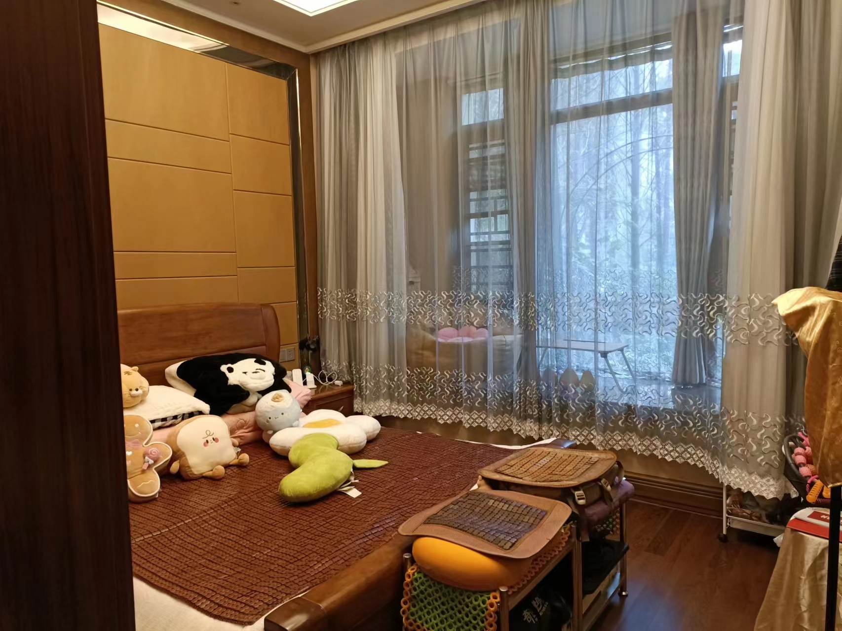 泰山公馆 3室2厅1卫 85.0万 泰山公馆 3室2厅1卫 85.0万室内图