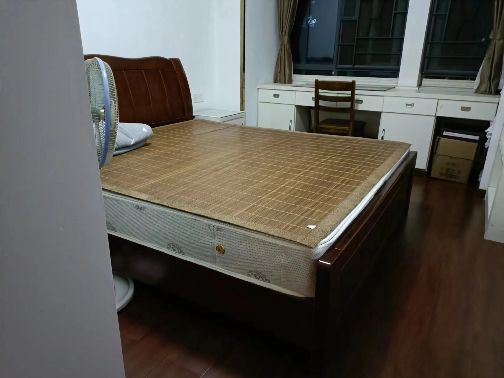 泰山公馆 3室2厅1卫 85.0万 泰山公馆 3室2厅1卫 85.0万室内图