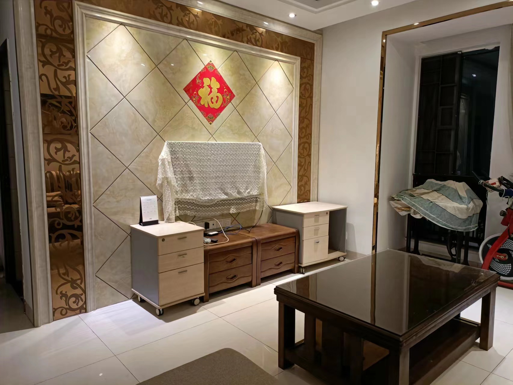 泰山公馆 3室2厅1卫 85.0万 泰山公馆 3室2厅1卫 85.0万室内图