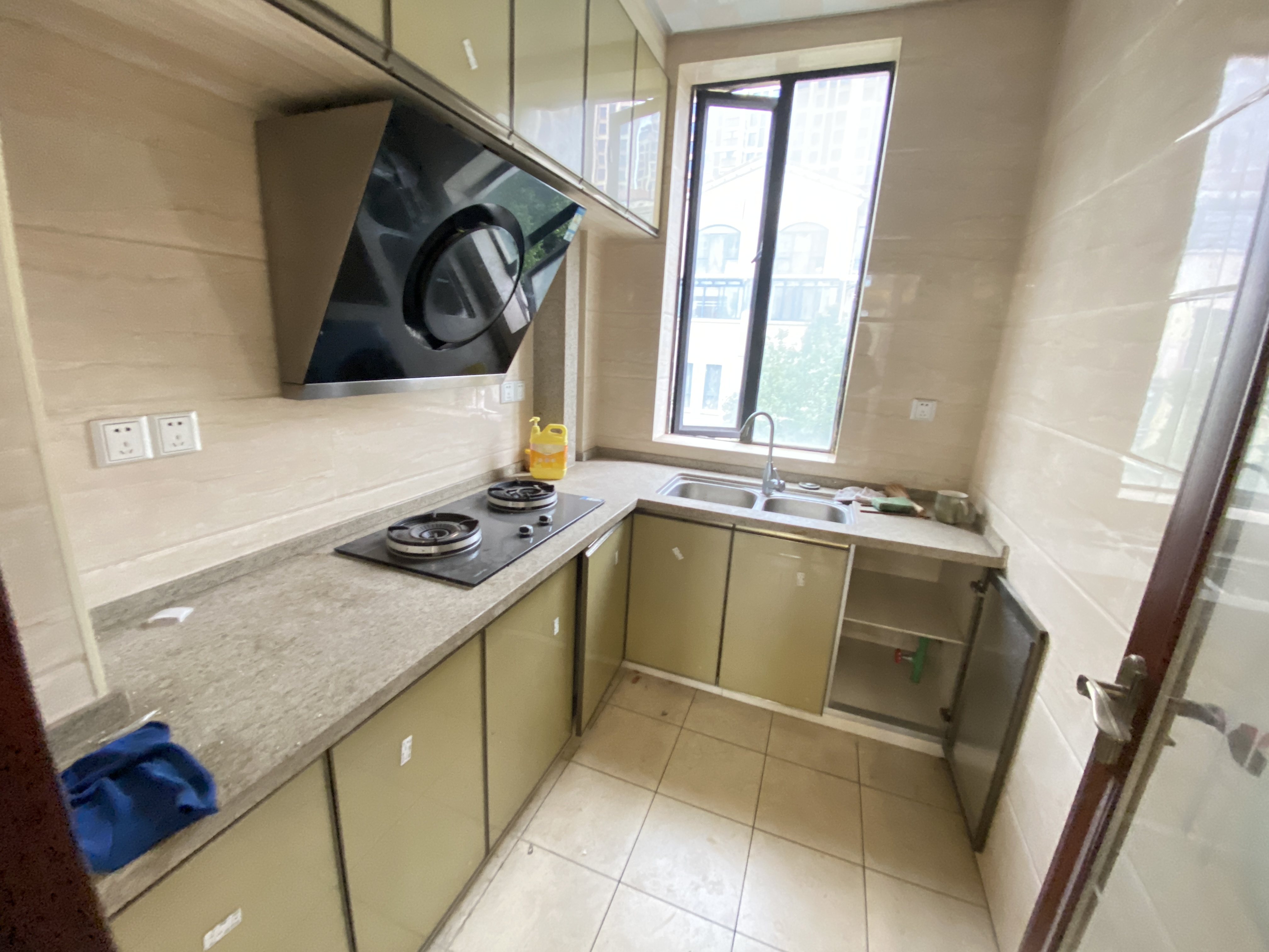 三一歌雅郡 3室2厅1卫 75.0万 三一歌雅郡 3室2厅1卫 75.0万室内图