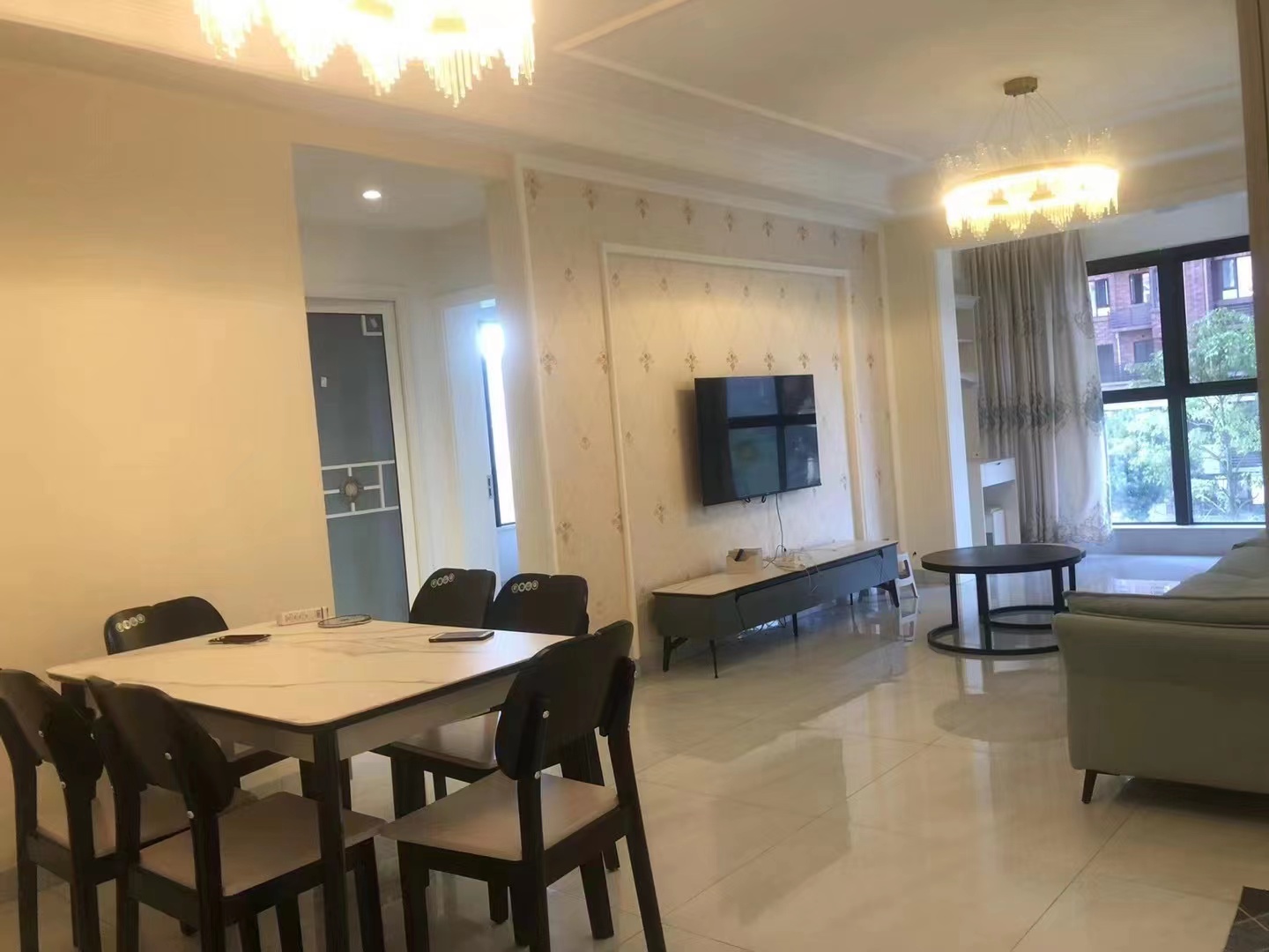 翡翠公园(北大资源) 3室2厅2卫 73.8万 翡翠公园(北大资源) 3室2厅2卫 73.8万室内图