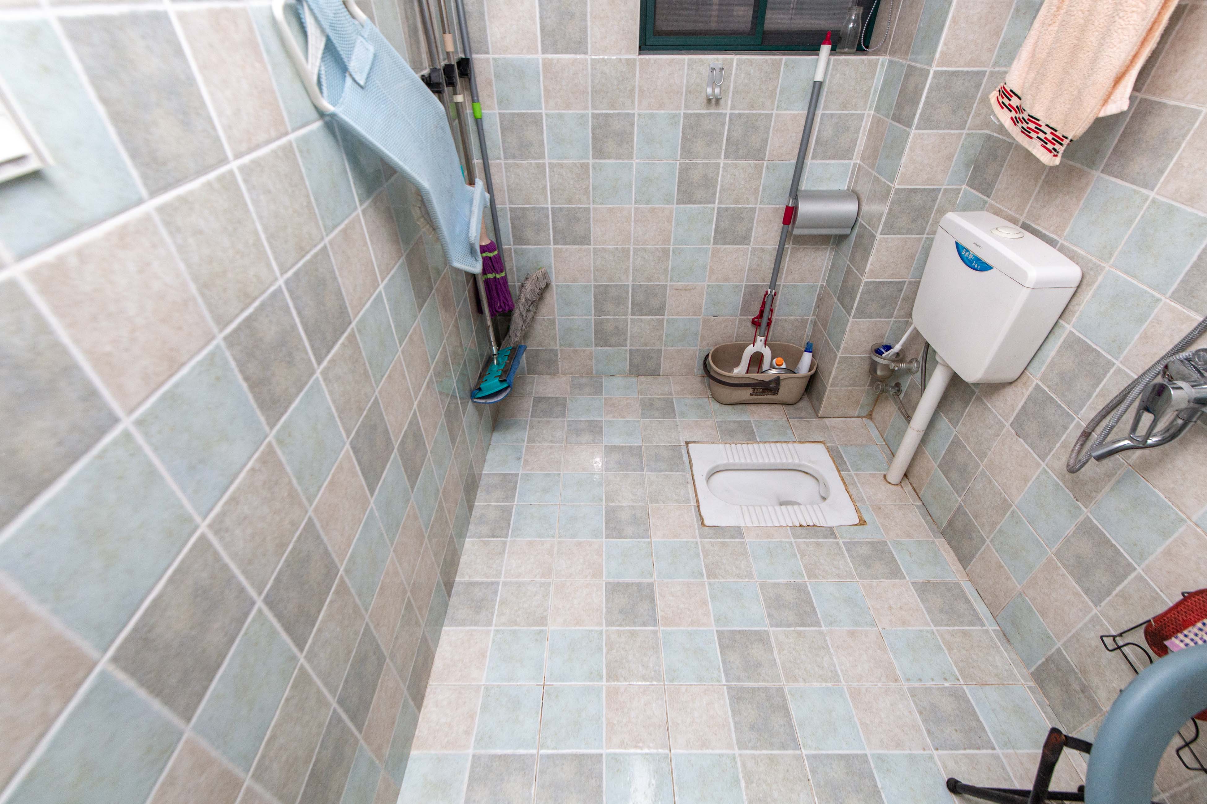 博远大厦(中南院科技综合大厦)  4室2厅2卫    169.0万卫生间