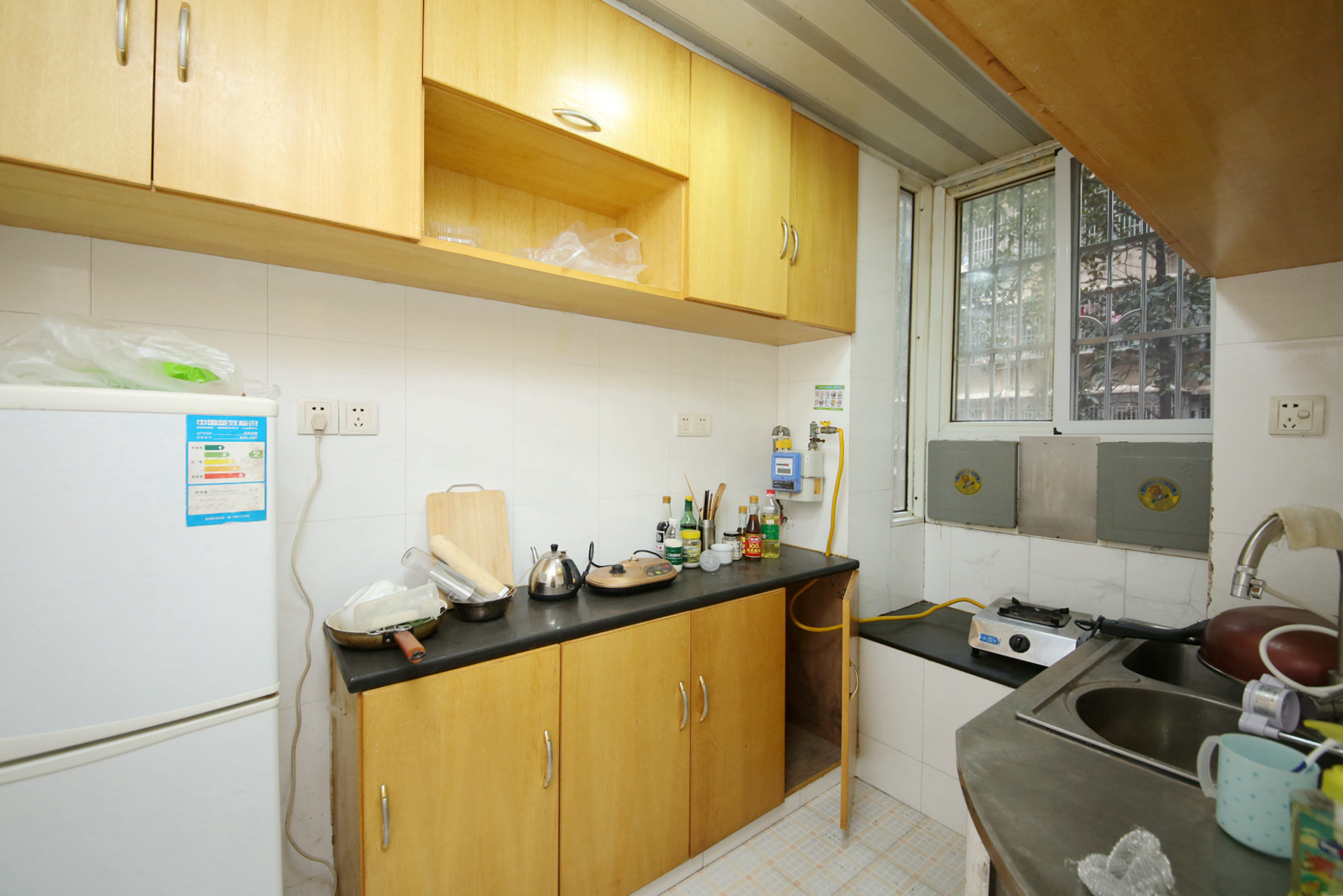 鑫邮小区  2室2厅1卫   62.00万厨房