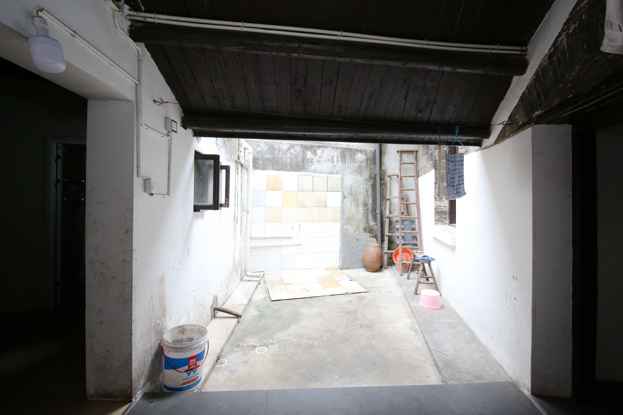 盐道坪社区  4室2厅1卫   135.60万卫生间