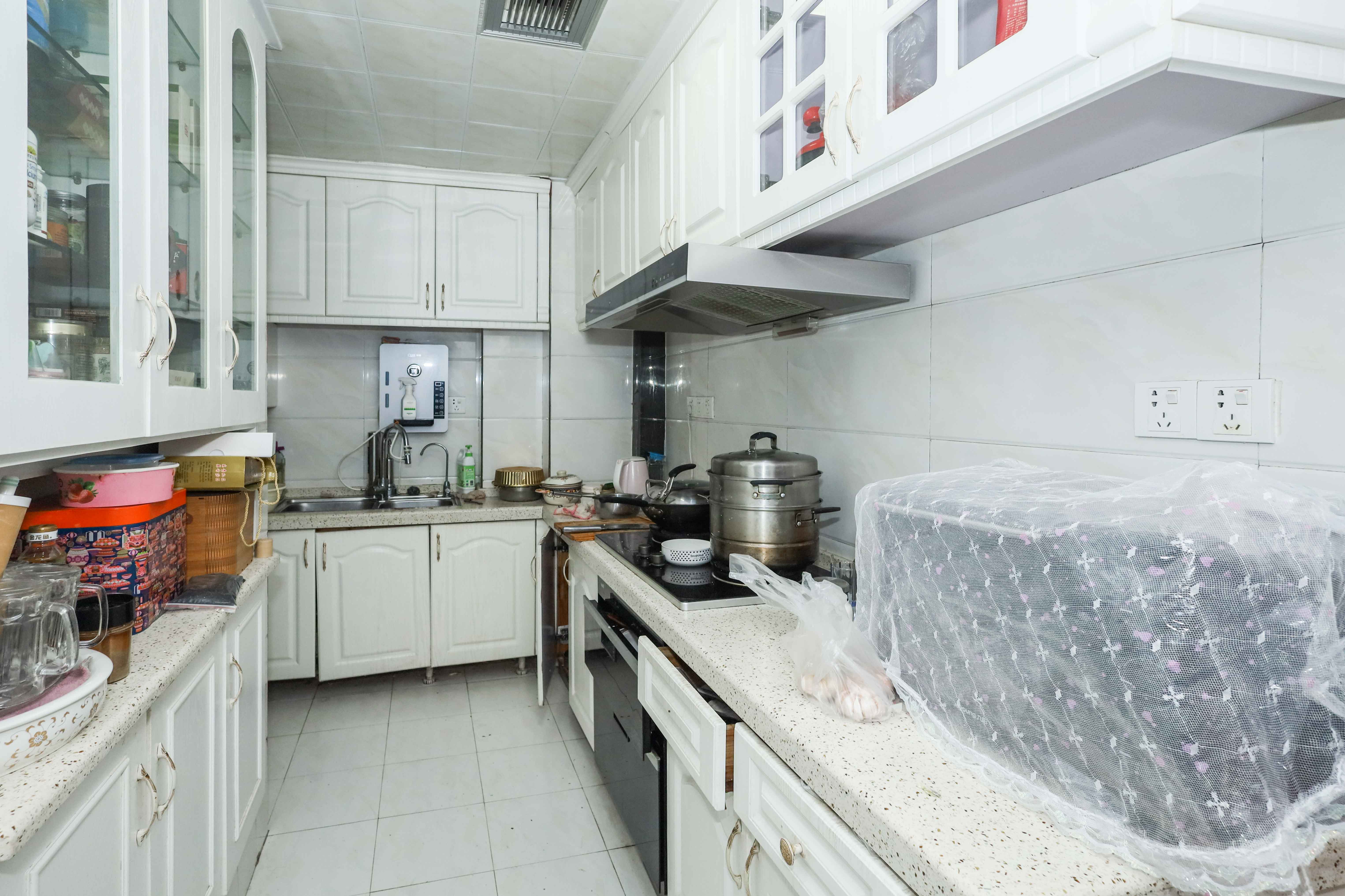 旭辉御府  3室2厅1卫    136.0万厨房