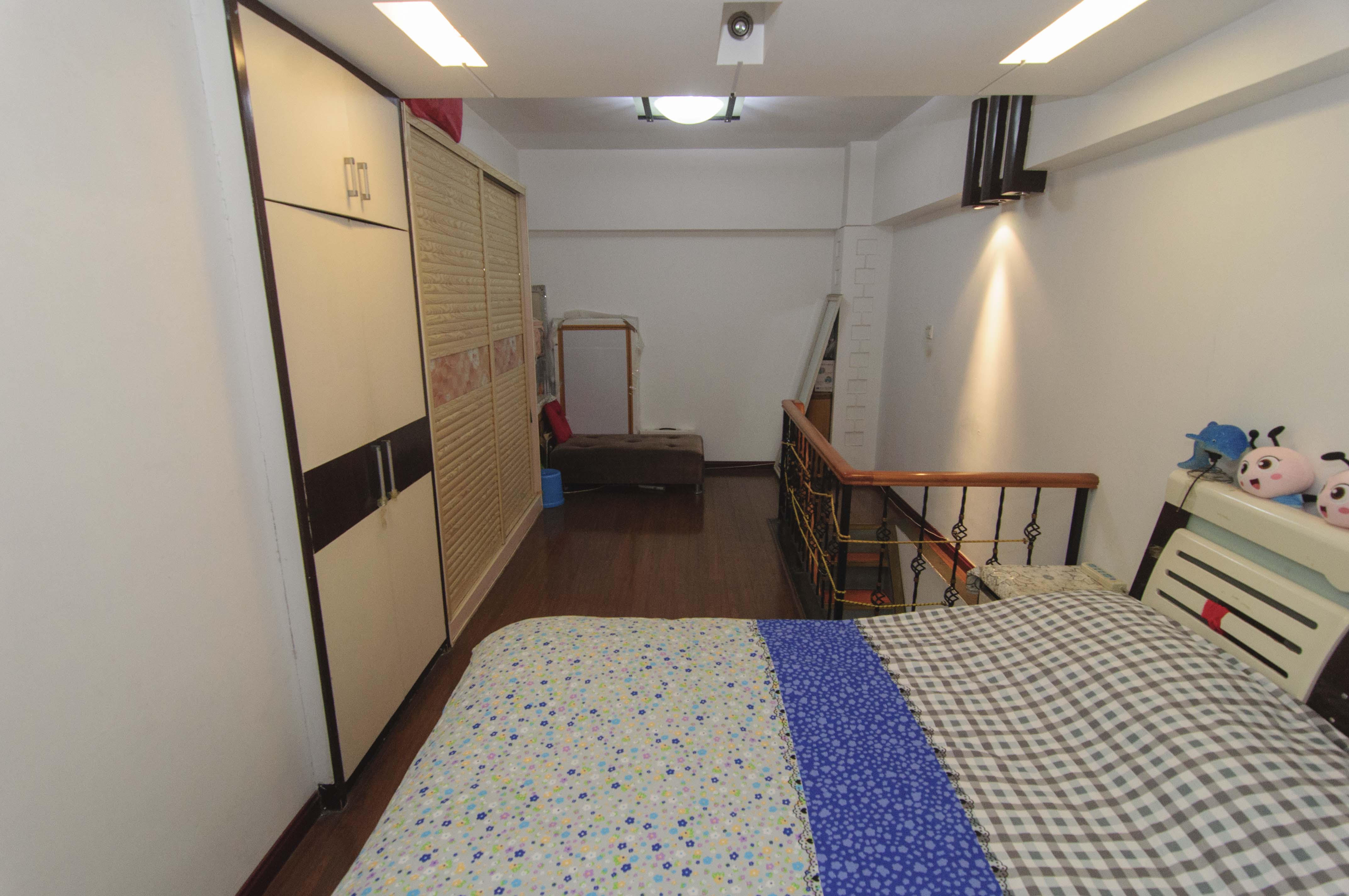 在水一方  1室1厅1卫    27.0万卧室