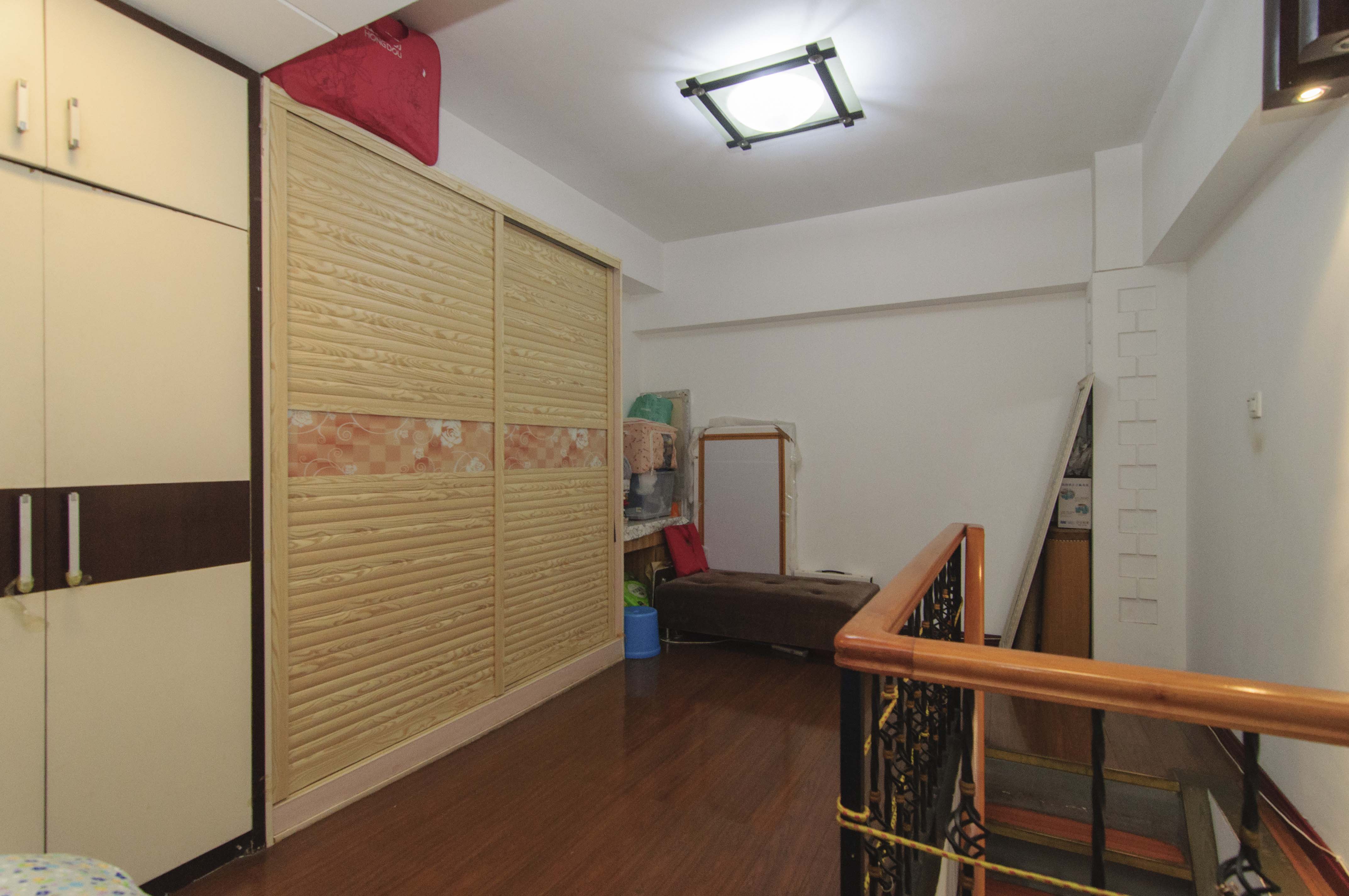 在水一方  1室1厅1卫    27.0万其他