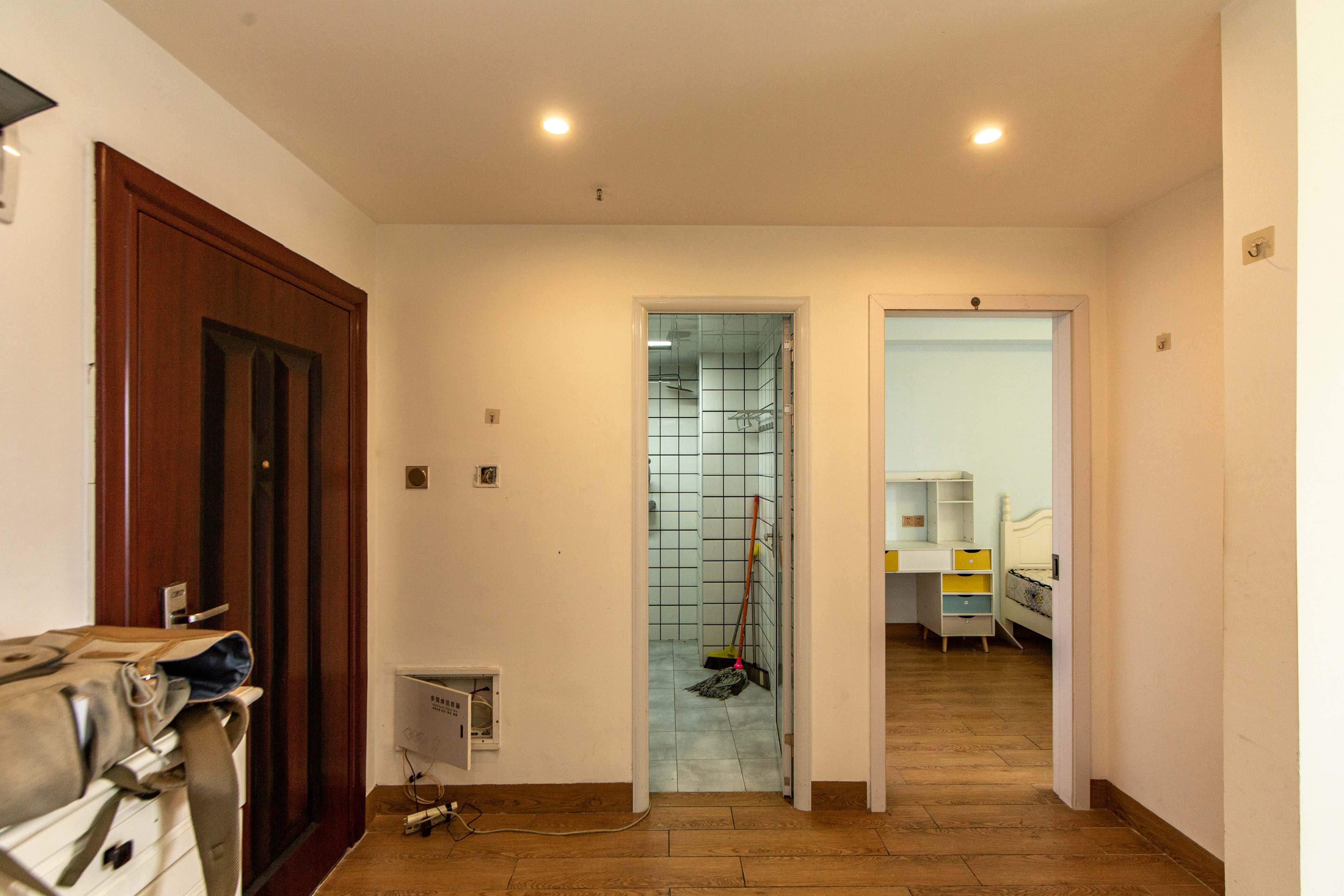 半山公馆（半山国际中心）  1室1厅1卫    63.0万客厅