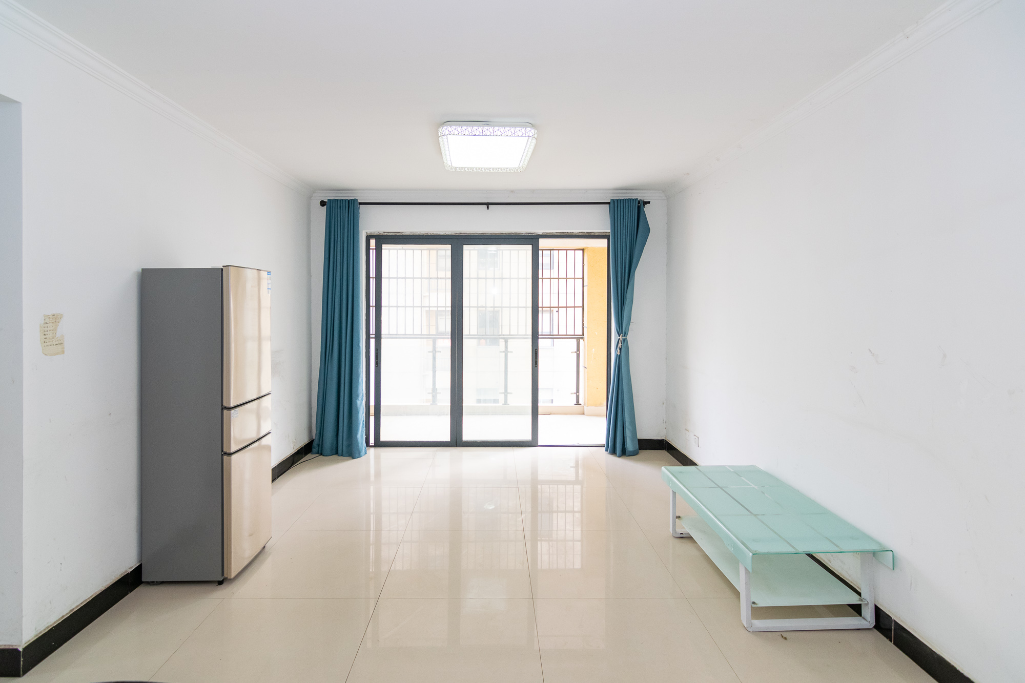 明发国际城 4室2厅2卫 106.0万 明发国际城 4室2厅2卫 106.0万客厅