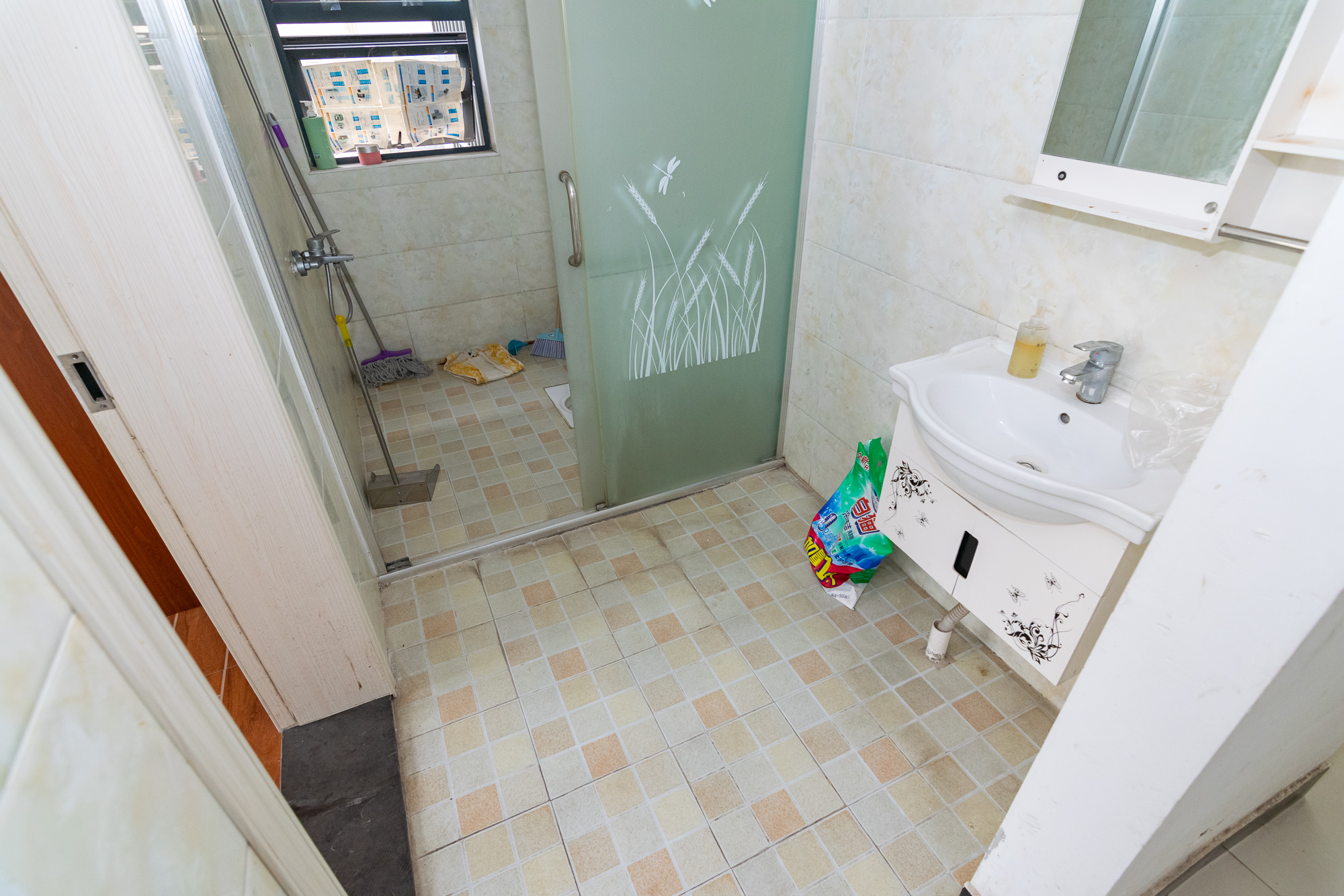 明发国际城 4室2厅2卫 106.0万 明发国际城 4室2厅2卫 106.0万卫生间