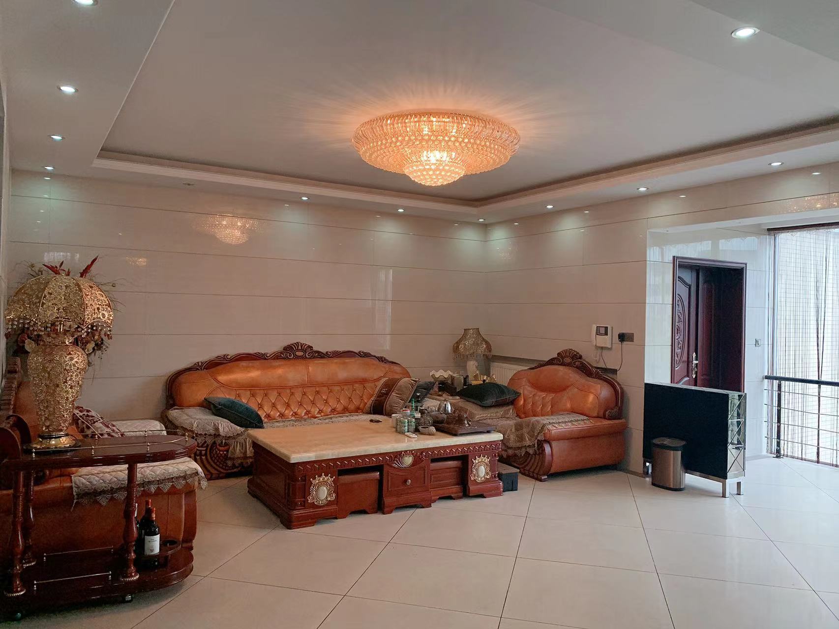 书湘里 6室2厅1卫 150.00万 书湘里 6室2厅1卫 150.00万室内图