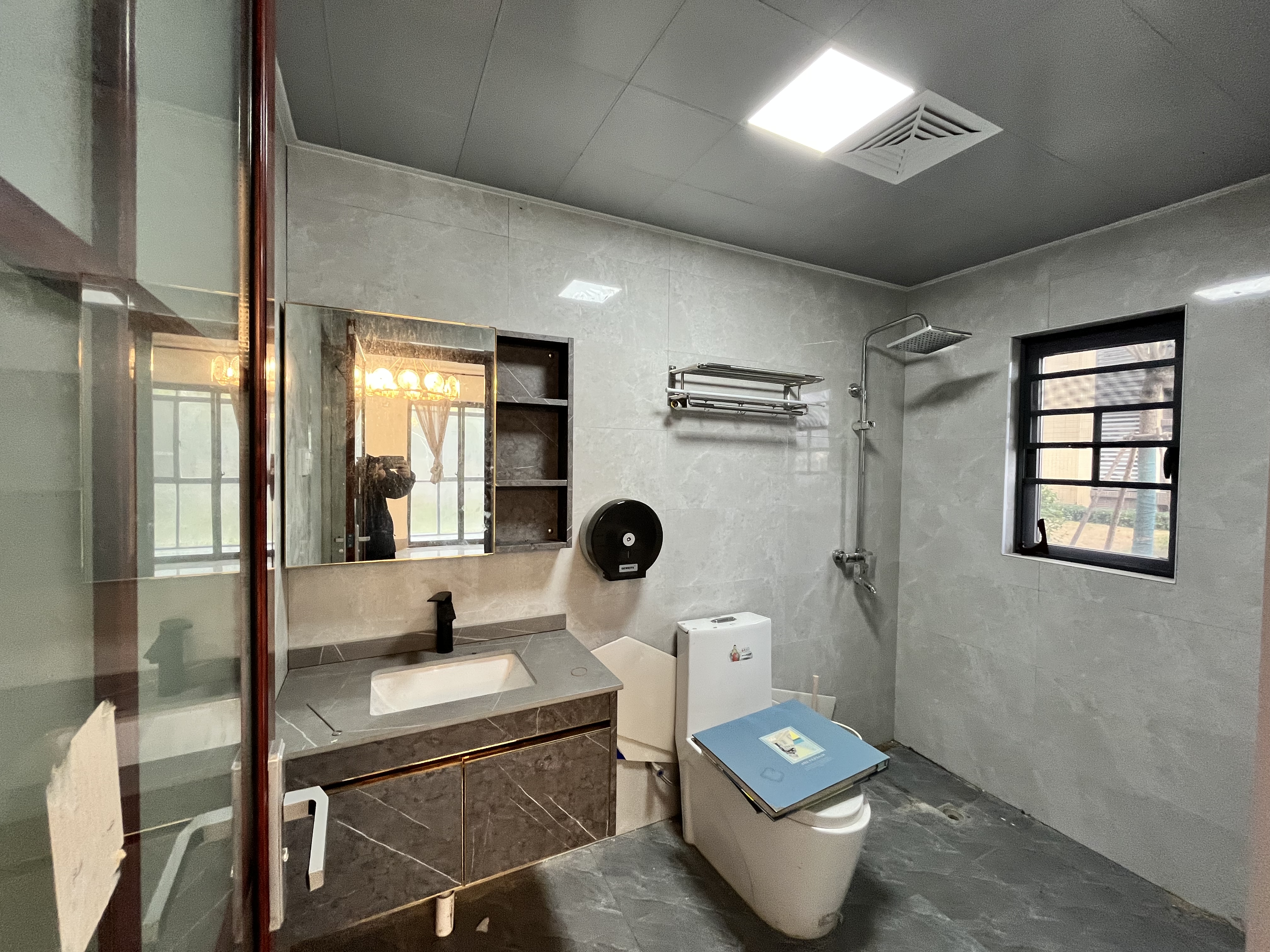 奥园养生城 4室2厅2卫 180.0万 奥园养生城 4室2厅2卫 180.0万室内图