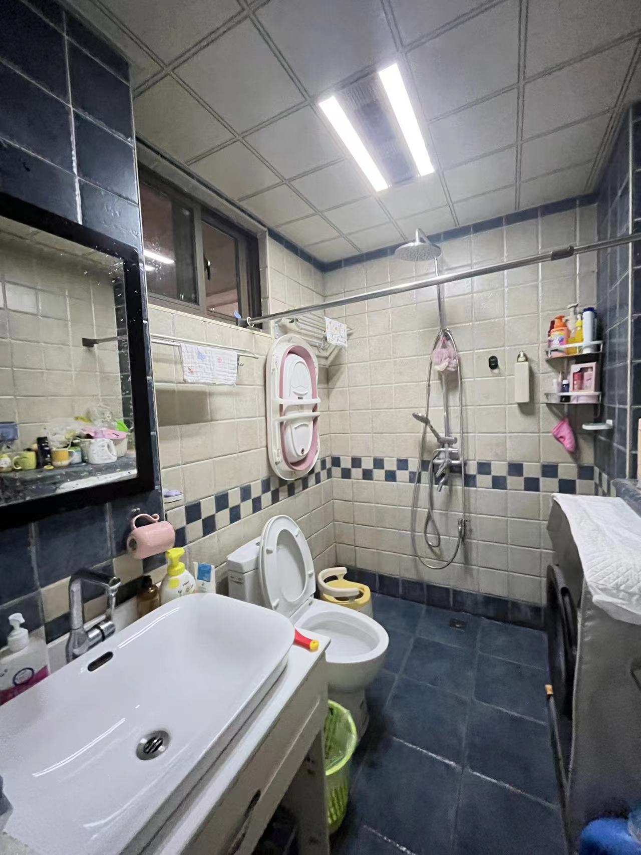 凯旋名门人民中路1006号 3室2厅1卫 60.0万 凯旋名门人民中路1006号 3室2厅1卫 60.0万室内图