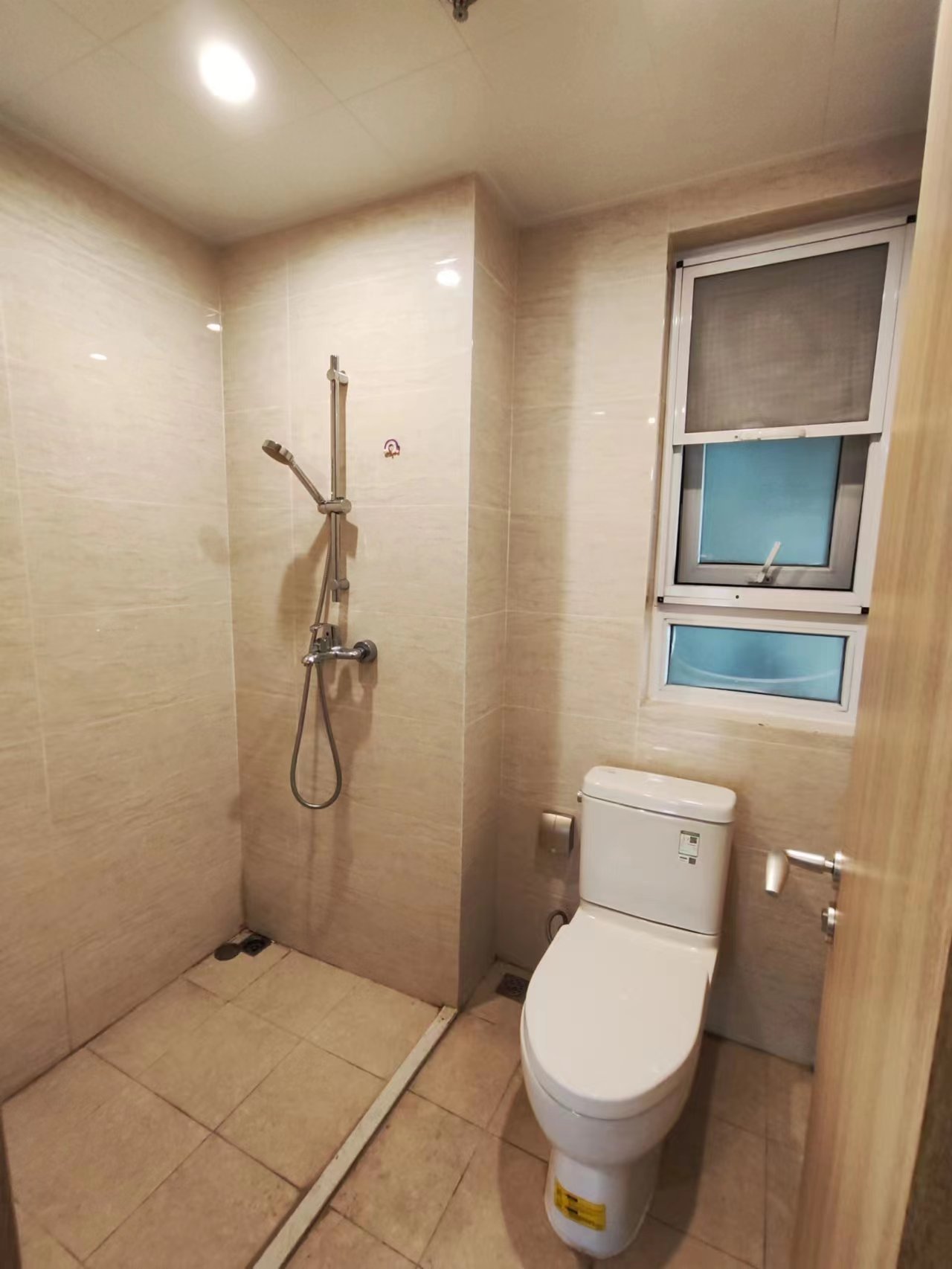 中铁建万科翡翠  3室2厅1卫   3200.00元/月室内图