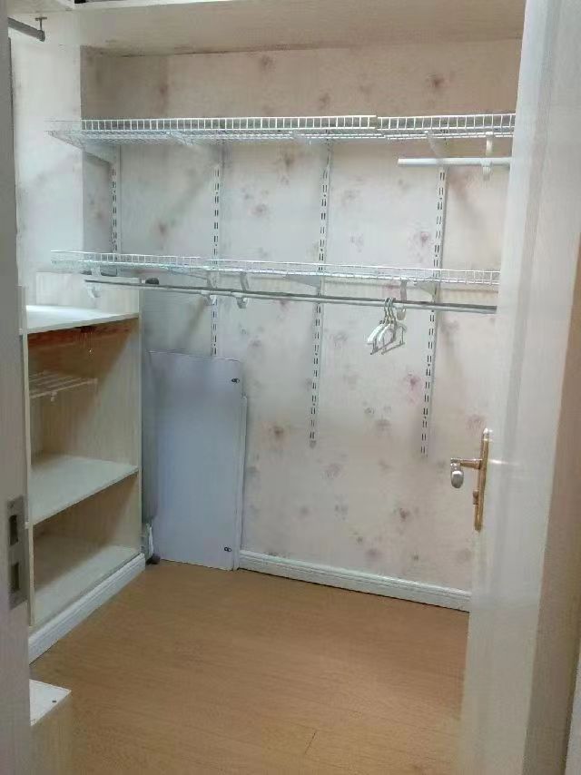浔阳花苑  3室2厅1卫   1800.00元/月室内图
