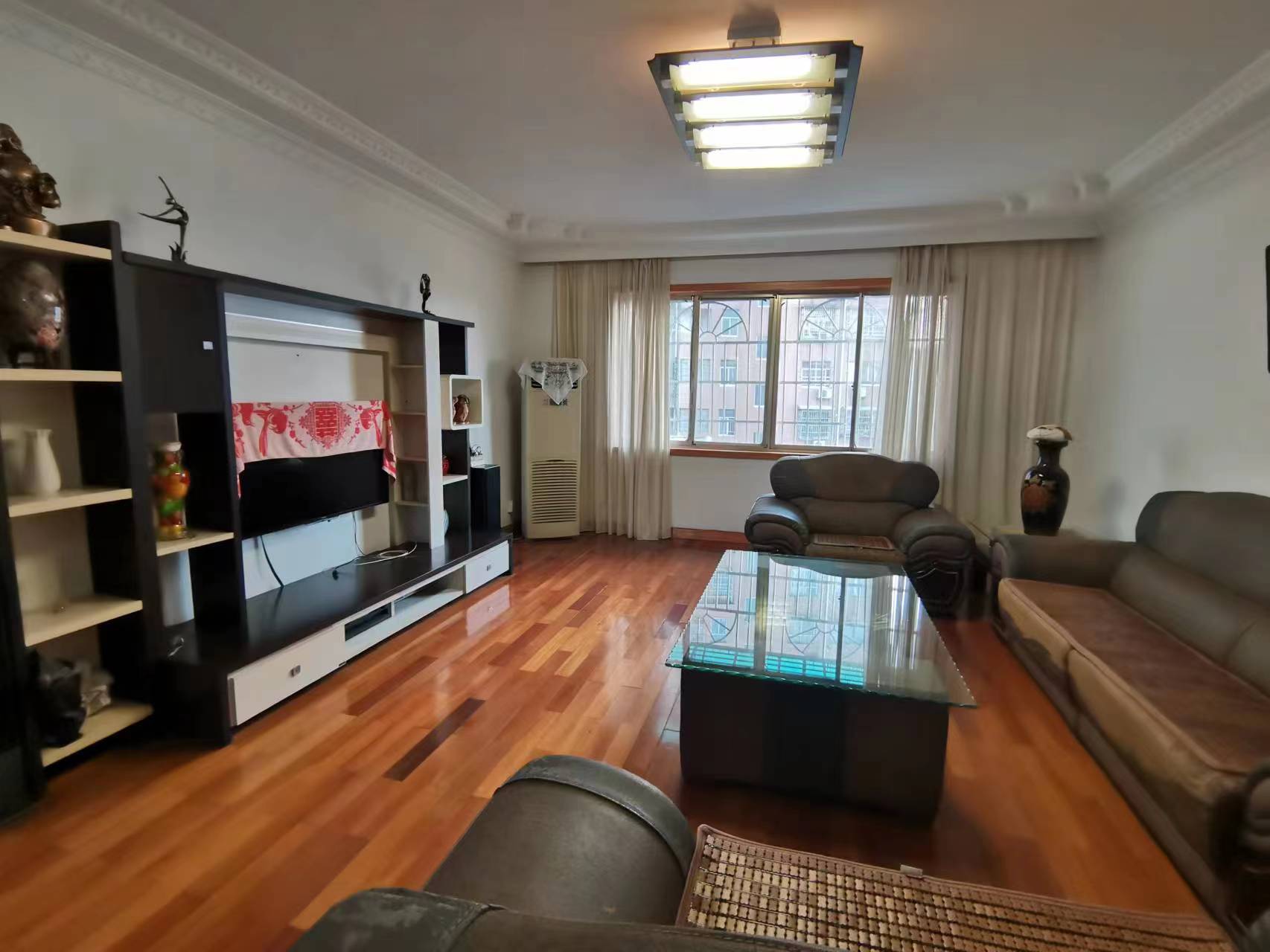 康华小区 4室2厅2卫 98.0万 康华小区 4室2厅2卫 98.0万室内图