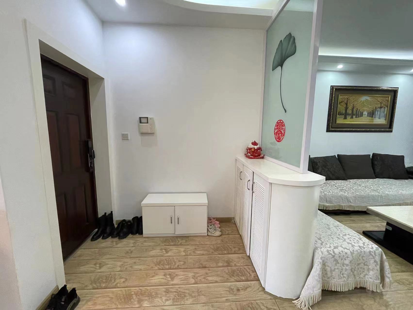 纳帕溪谷 3室2厅2卫 71.80万 纳帕溪谷 3室2厅2卫 71.80万客厅