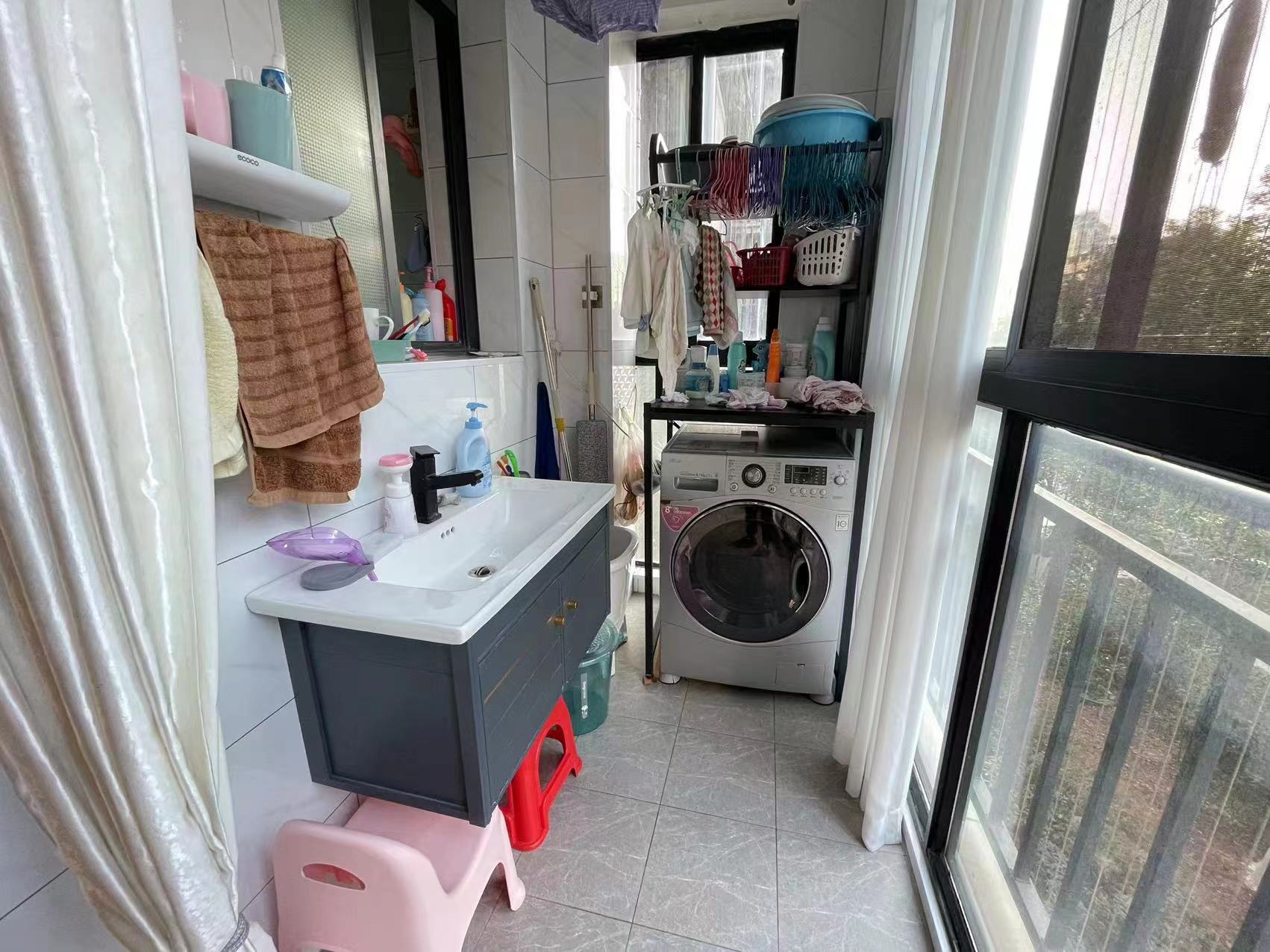 纳帕溪谷 3室2厅2卫 71.80万 纳帕溪谷 3室2厅2卫 71.80万客厅