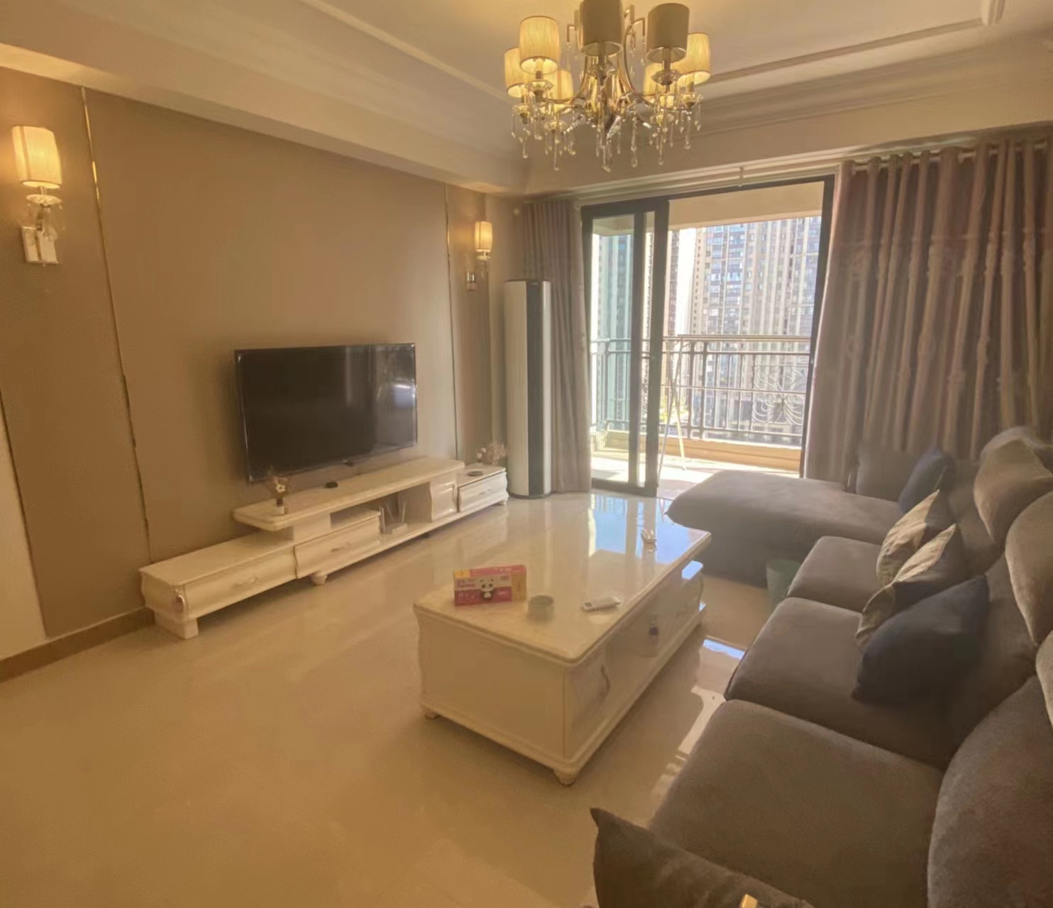 恒大华府 3室2厅1卫 85.0万 恒大华府 3室2厅1卫 85.0万室内图