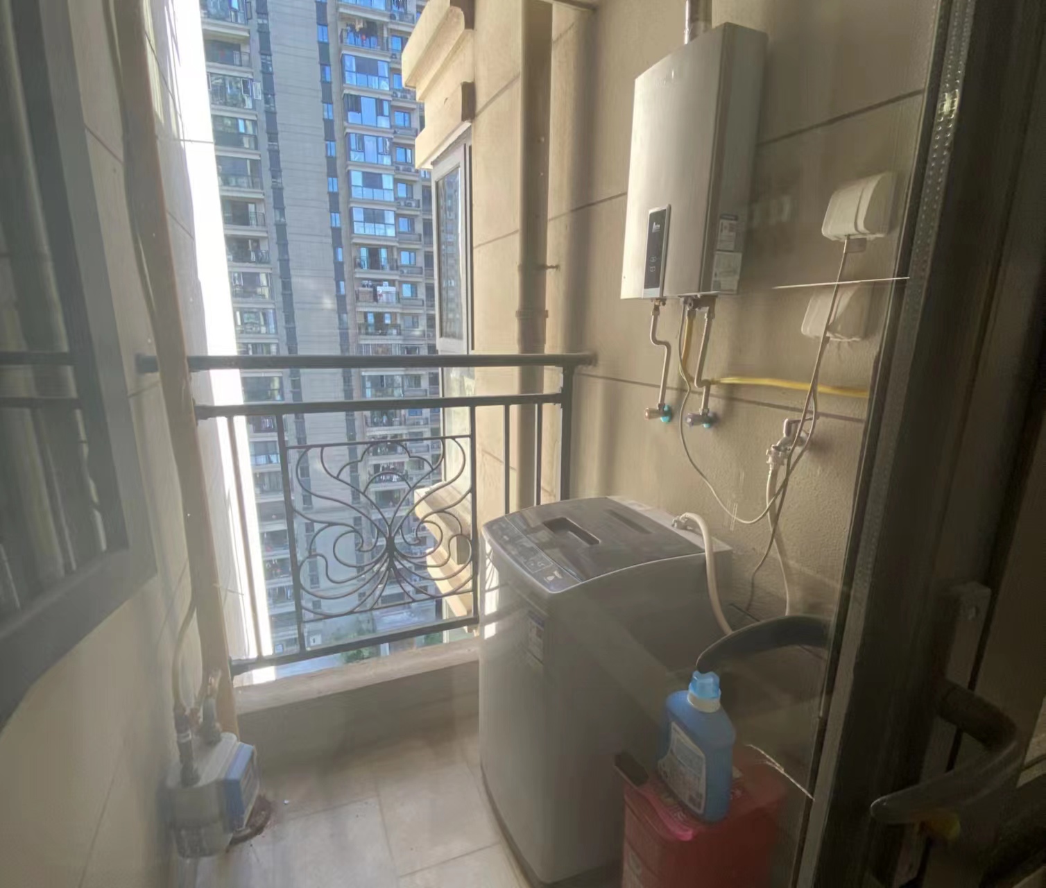 恒大华府 3室2厅1卫 85.0万 恒大华府 3室2厅1卫 85.0万室内图