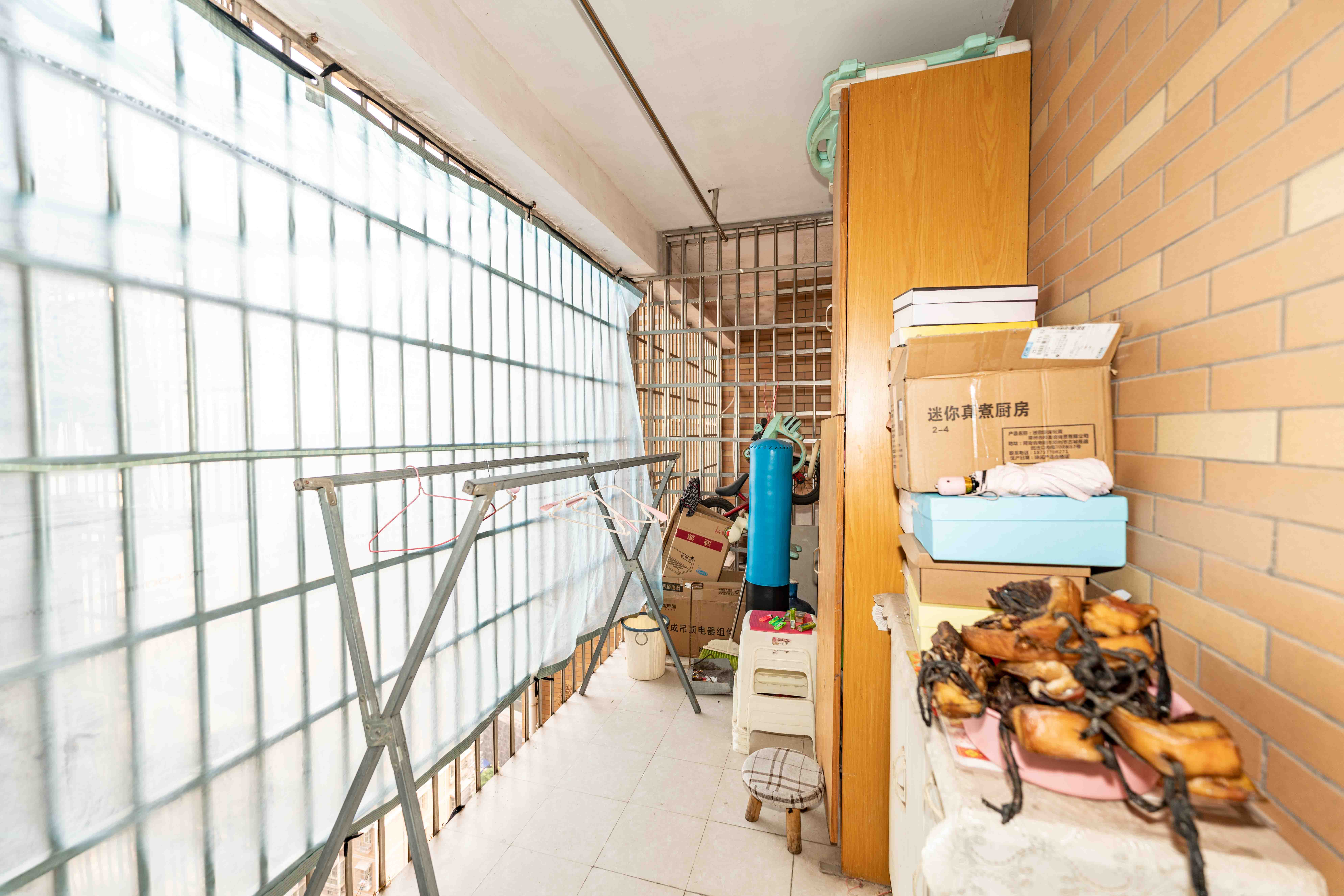 景环小区  3室2厅1卫    72.78万阳台