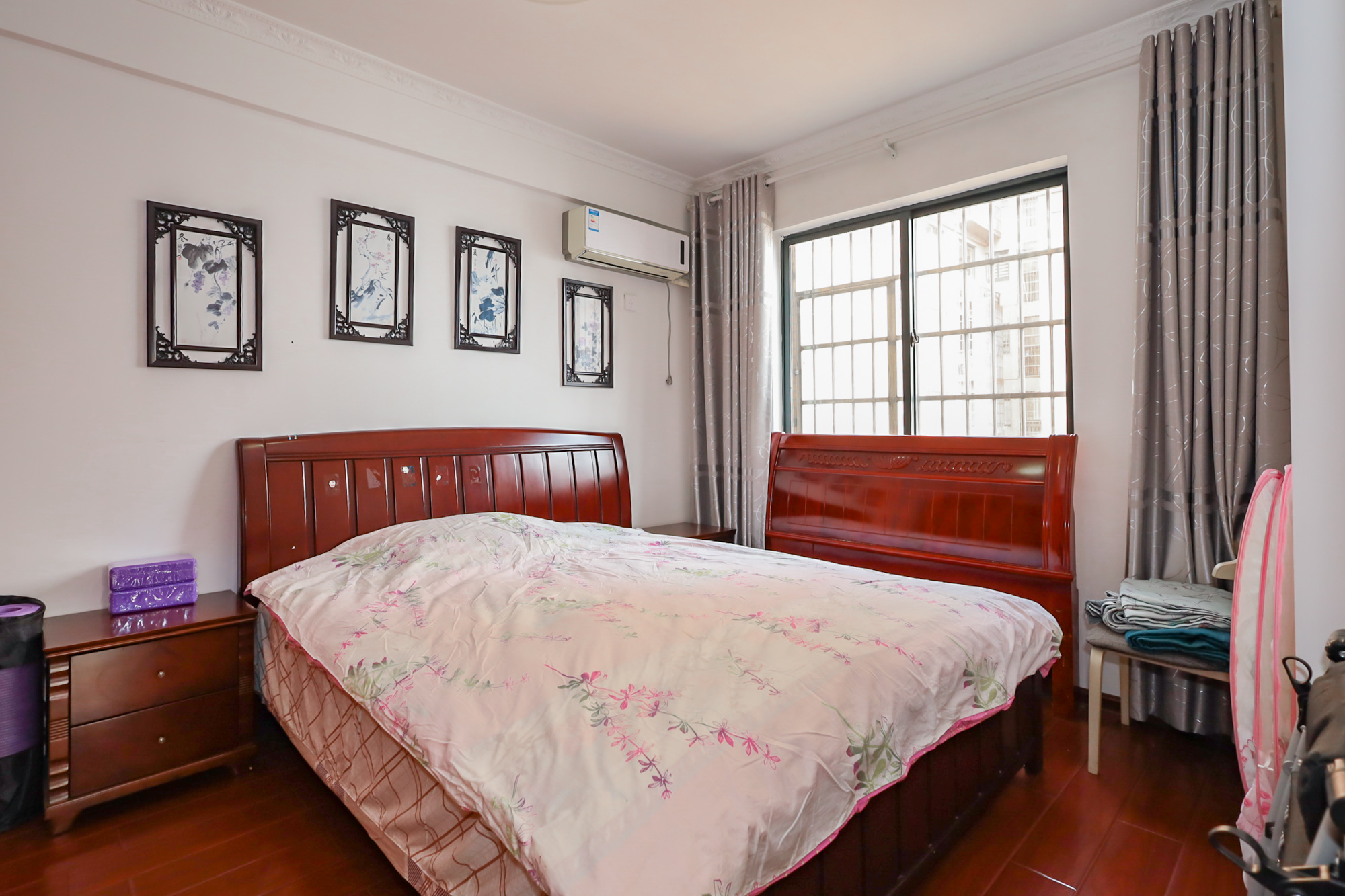 诚兴园 3室2厅2卫 102.0万 诚兴园 3室2厅2卫 102.0万卧室