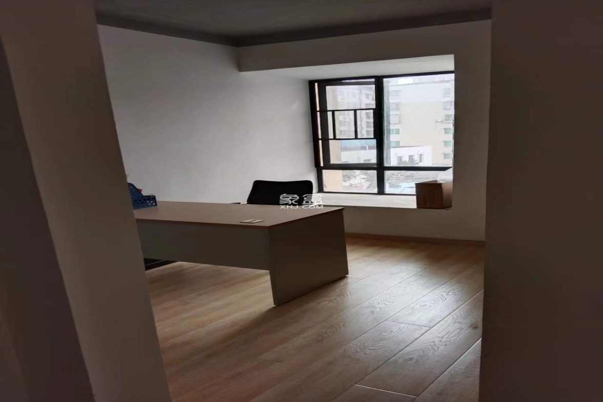 红旗北路散盘 3室2厅1卫 76.0万 红旗北路散盘 3室2厅1卫 76.0万室内图