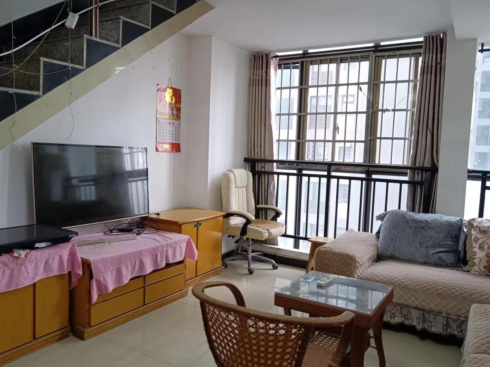 龙泰上品 1室1厅1卫 1200.0元/月 龙泰上品 1室1厅1卫 1200.0元/月室内图