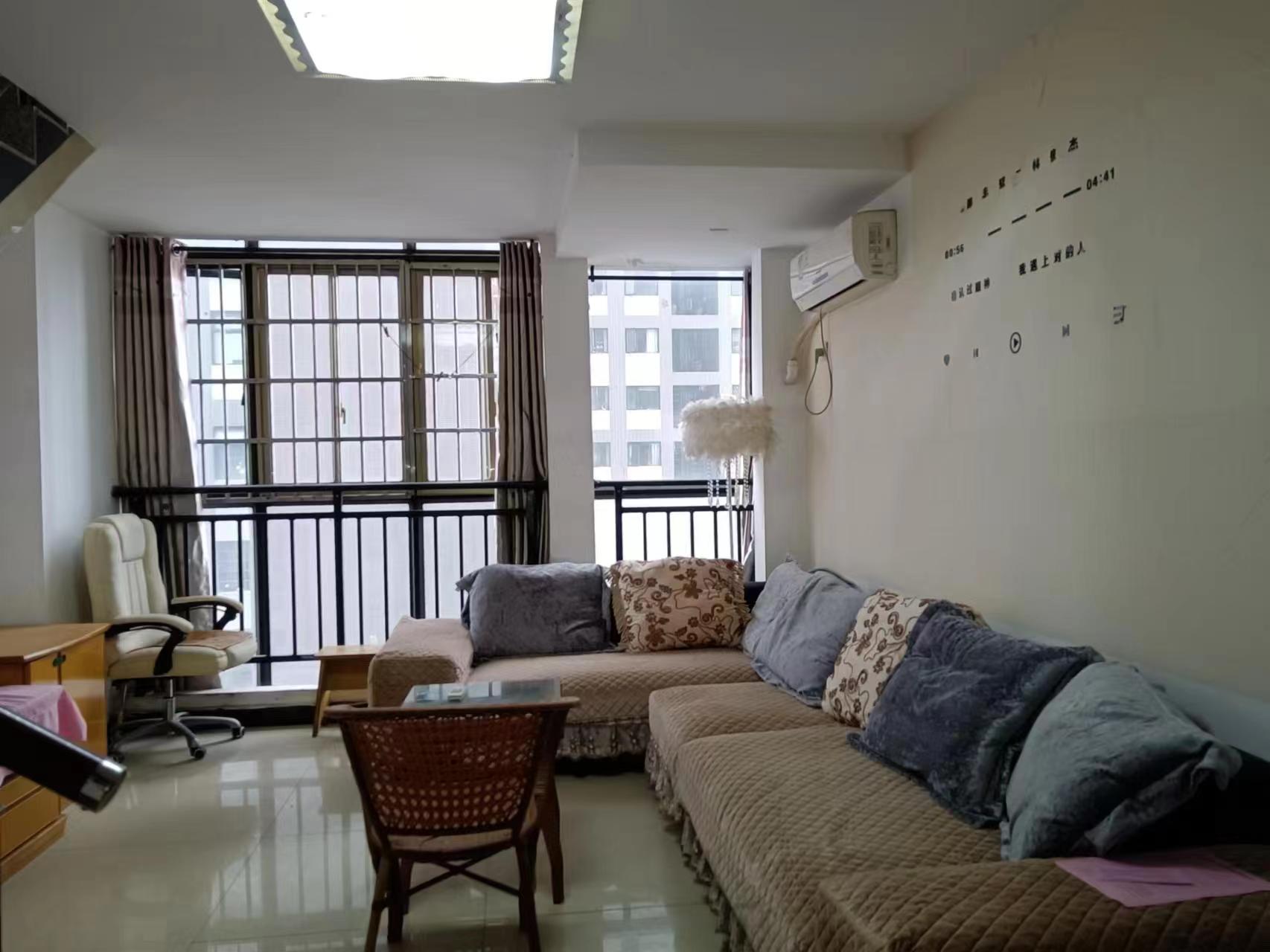 龙泰上品 1室1厅1卫 1200.0元/月 龙泰上品 1室1厅1卫 1200.0元/月室内图