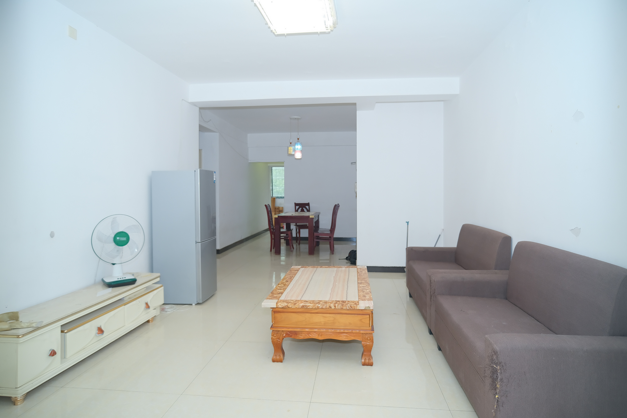 红树湾  2室2厅1卫    49.9万 红树湾  2室2厅1卫    49.9万客厅