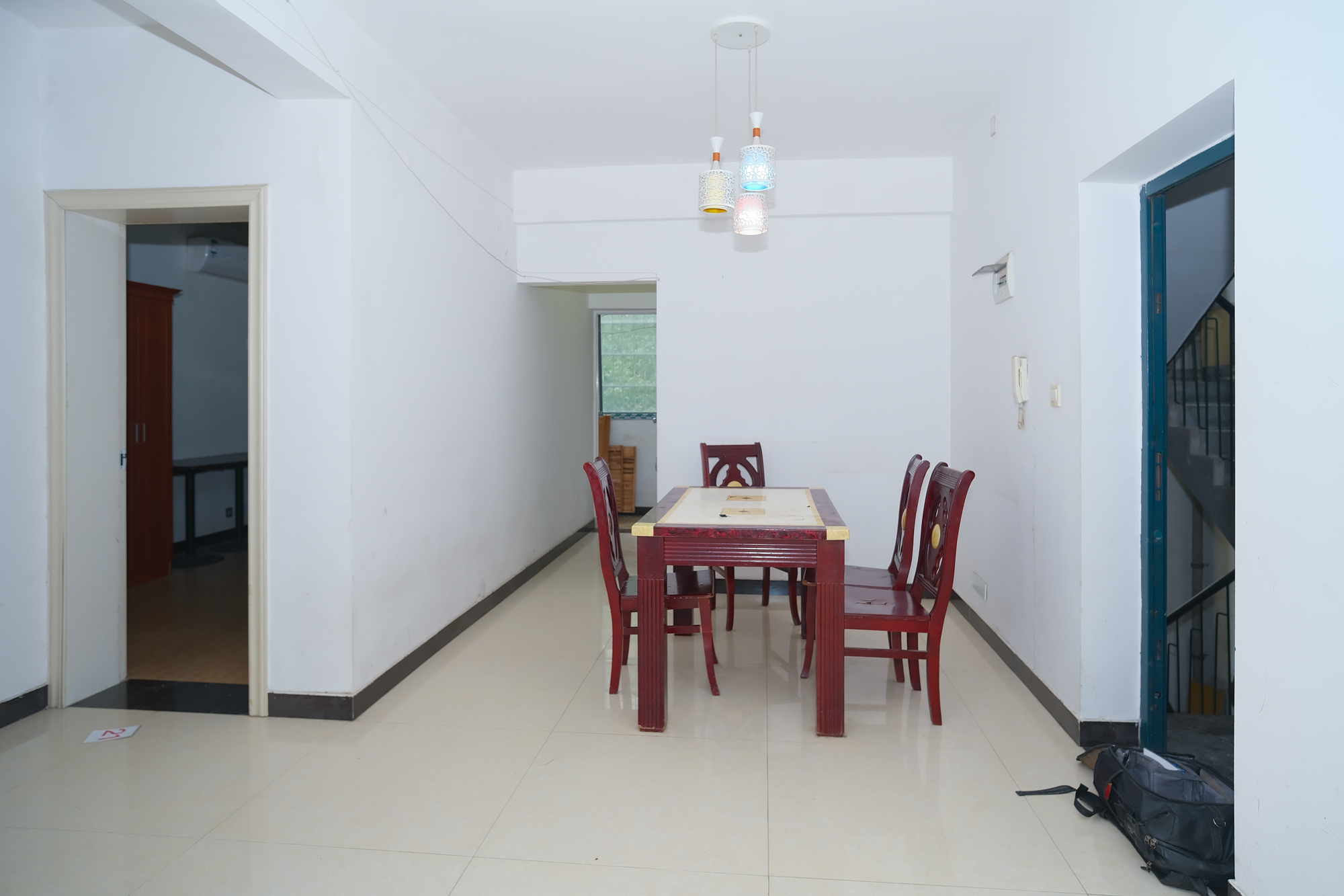 红树湾  2室2厅1卫    49.9万 红树湾  2室2厅1卫    49.9万客厅