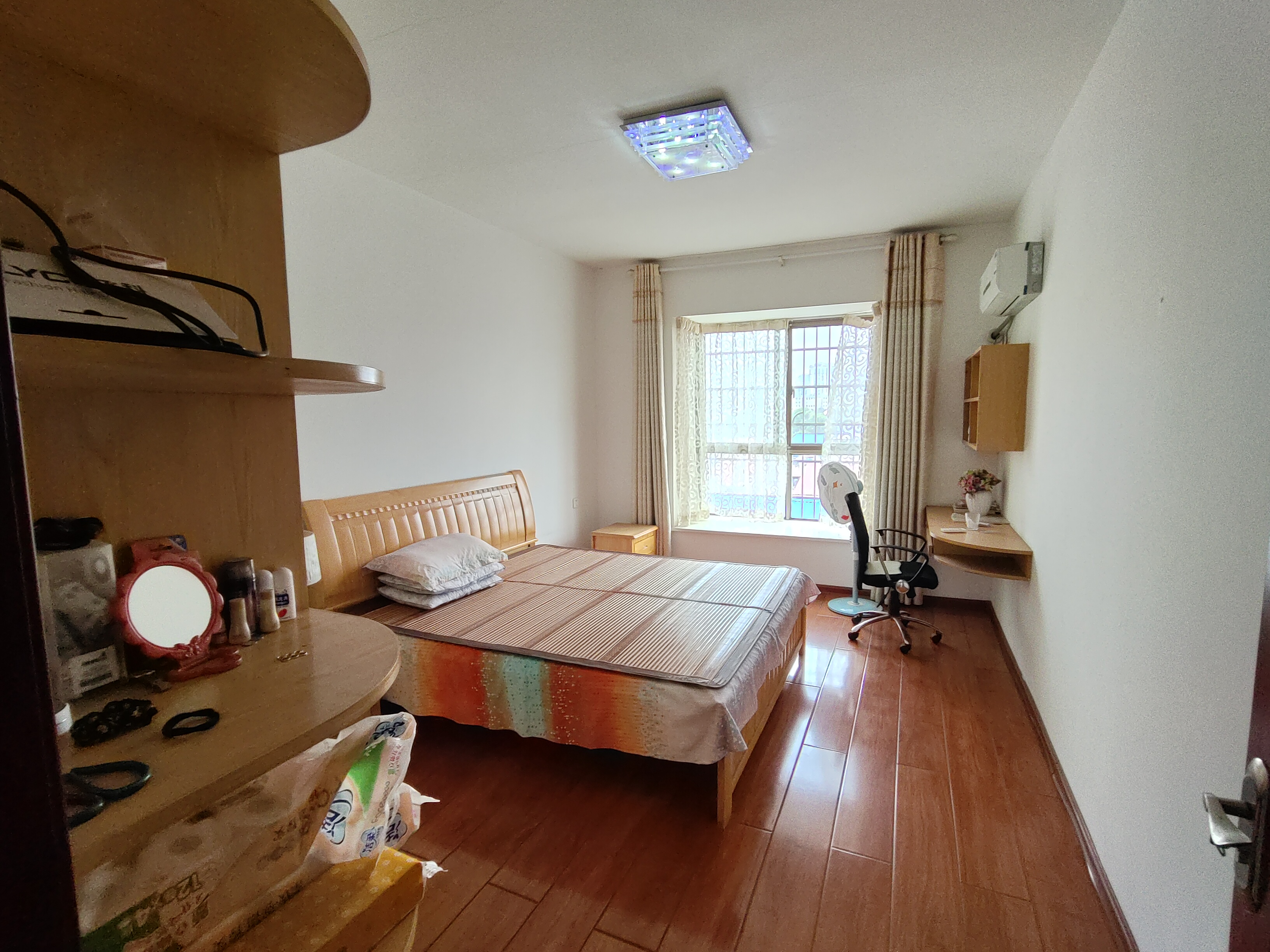 锦绣湘江 3室2厅1卫 32.80万 锦绣湘江 3室2厅1卫 32.80万客厅