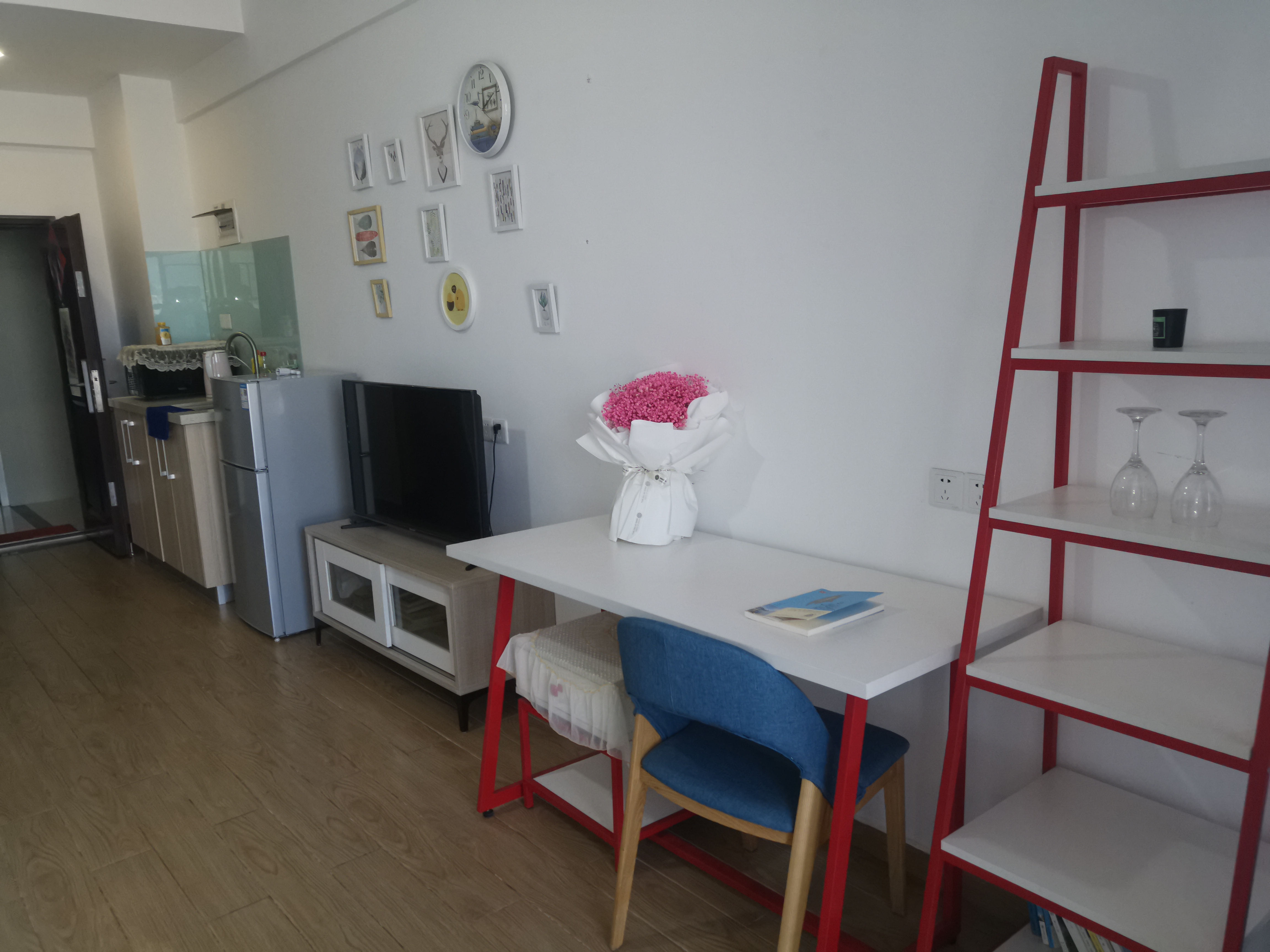 中泰财富湘江 1室1厅1卫 27.0万 中泰财富湘江 1室1厅1卫 27.0万室内图