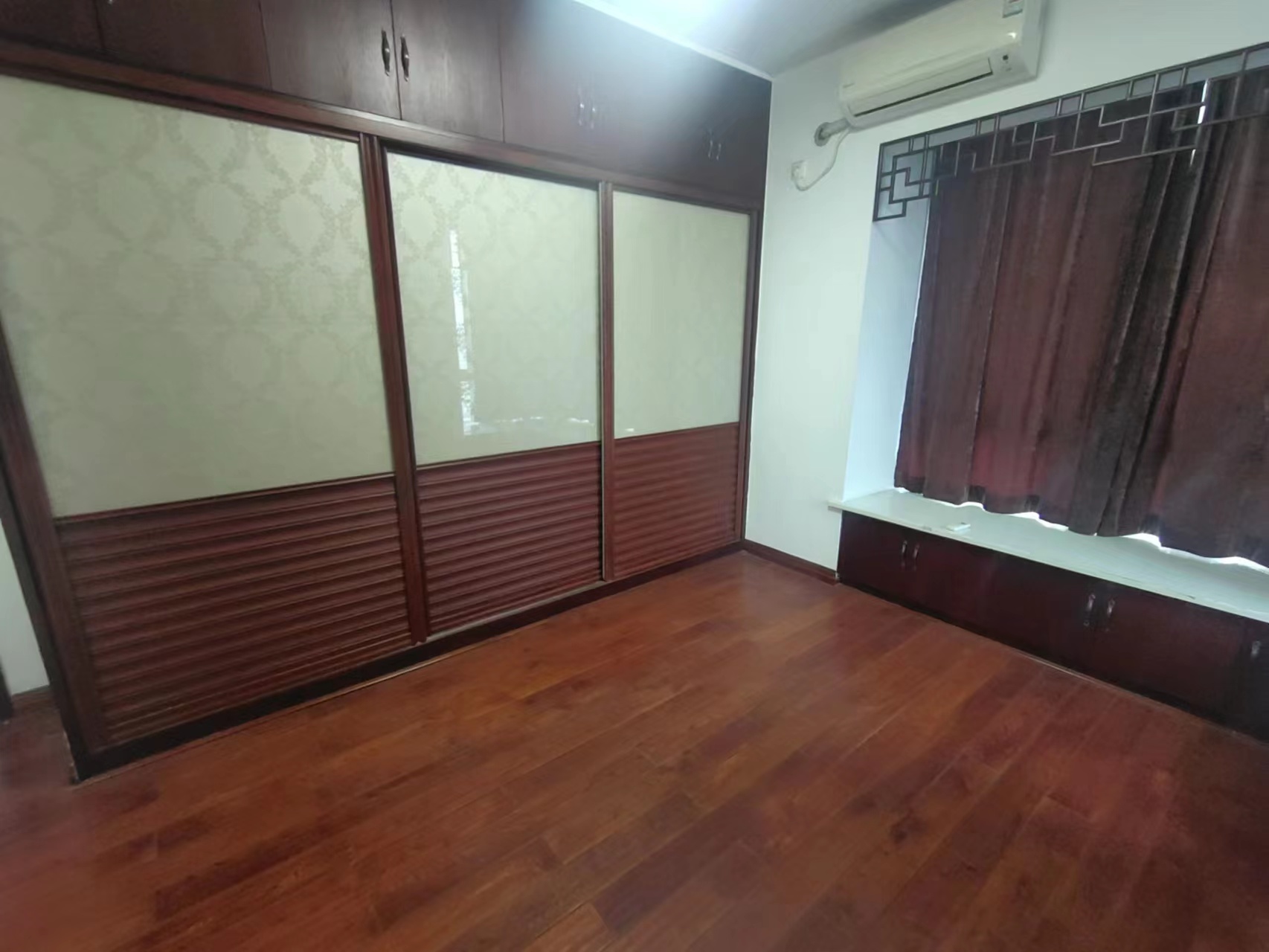 紫金名门 4室2厅2卫 76.0万 紫金名门 4室2厅2卫 76.0万室内图