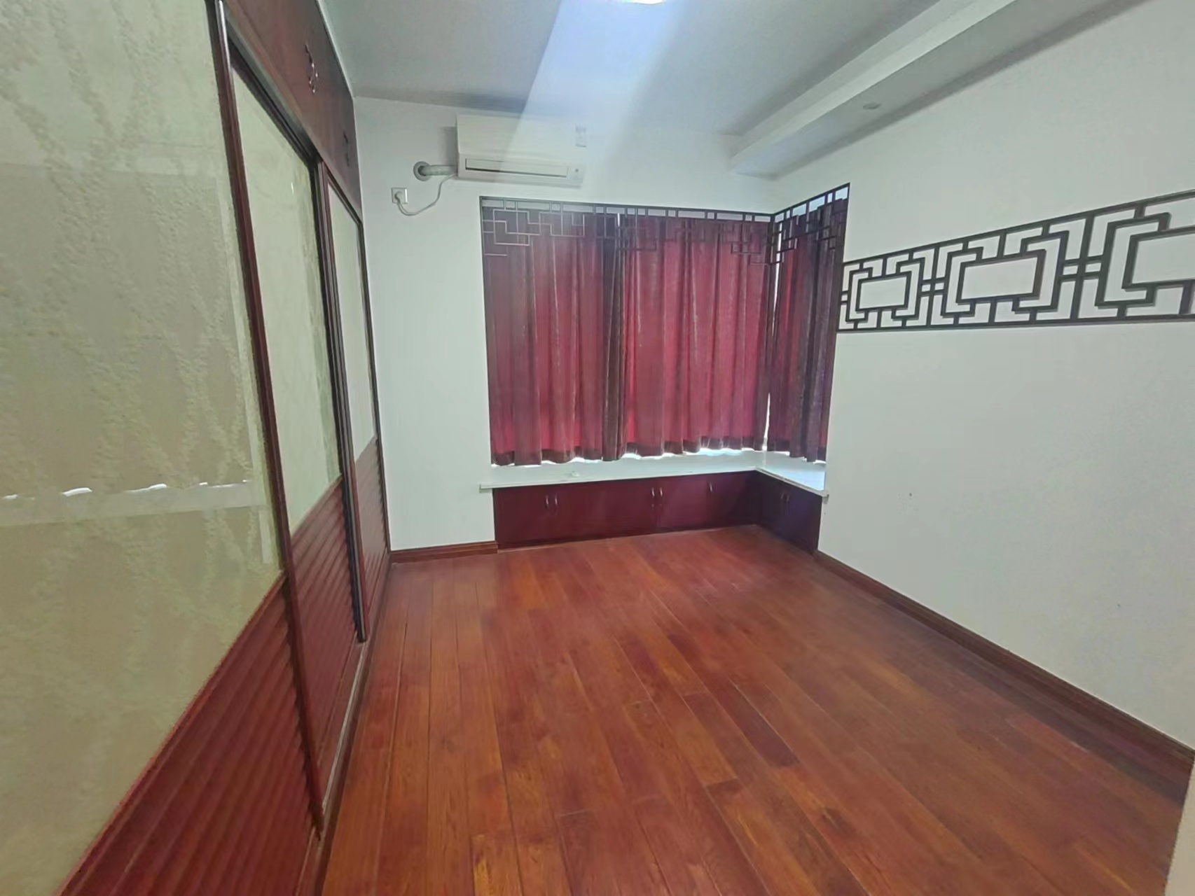 紫金名门 4室2厅2卫 76.0万 紫金名门 4室2厅2卫 76.0万室内图