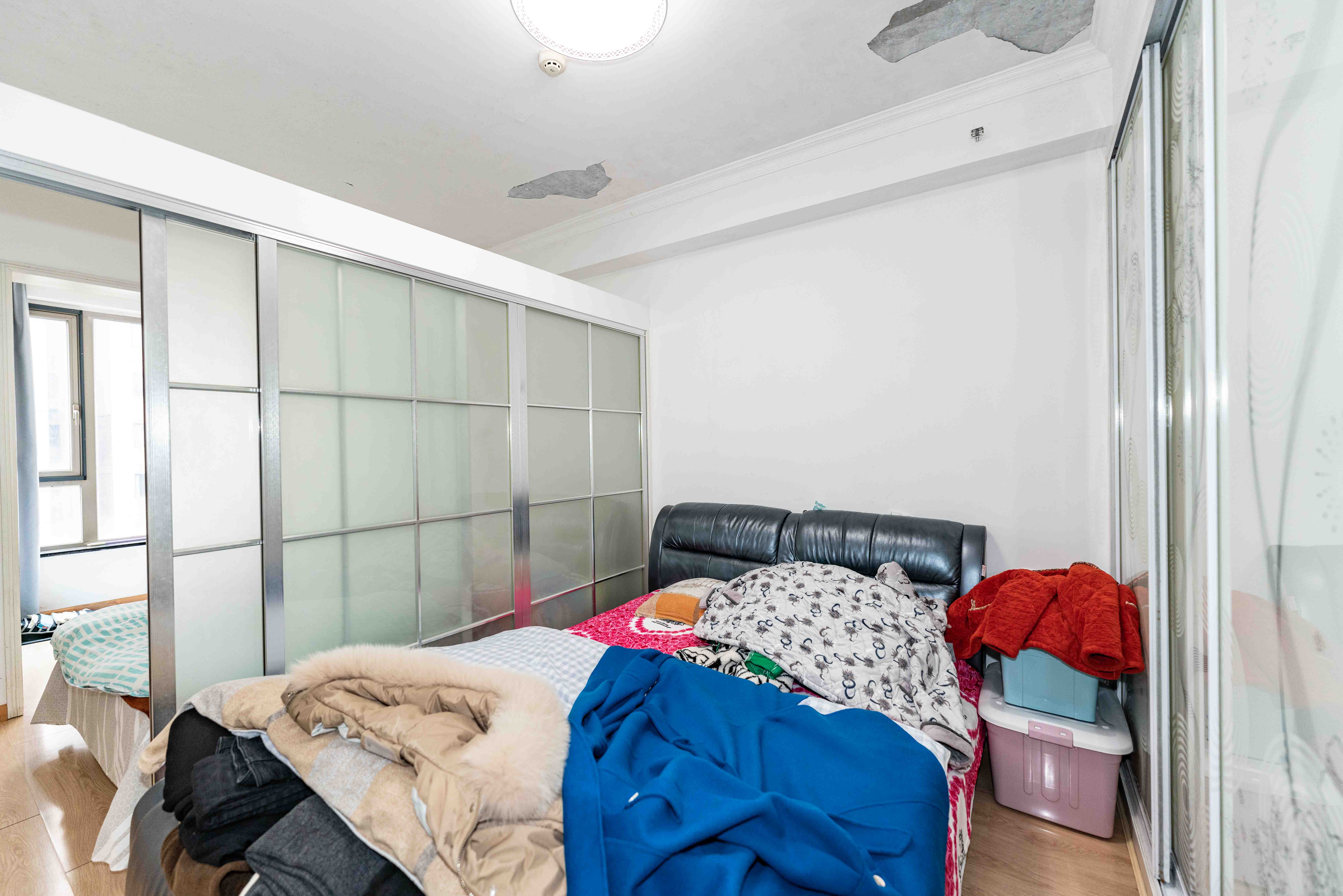 怡海星城  2室1厅1卫    43.5万卧室