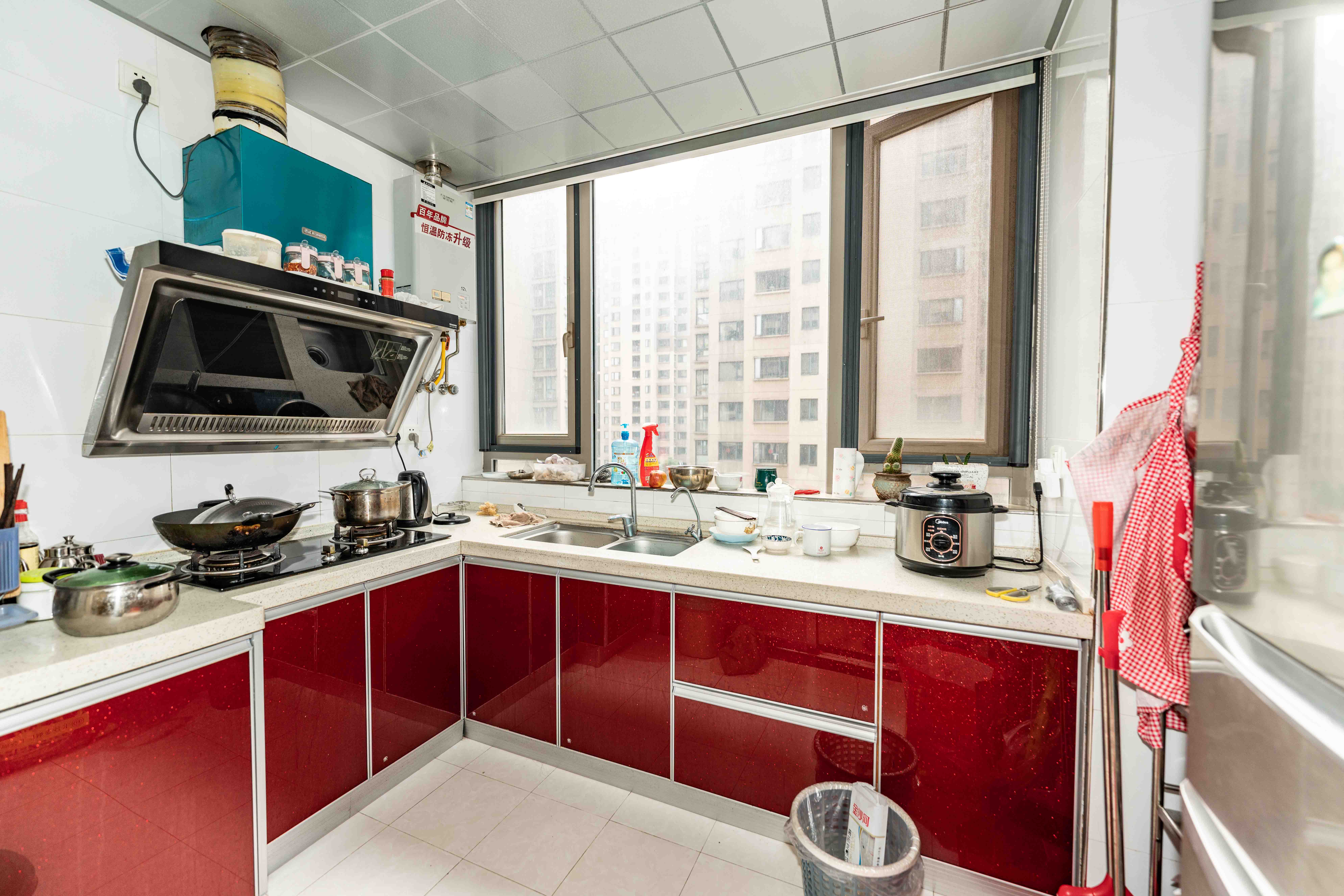 怡海星城  2室1厅1卫    43.5万厨房