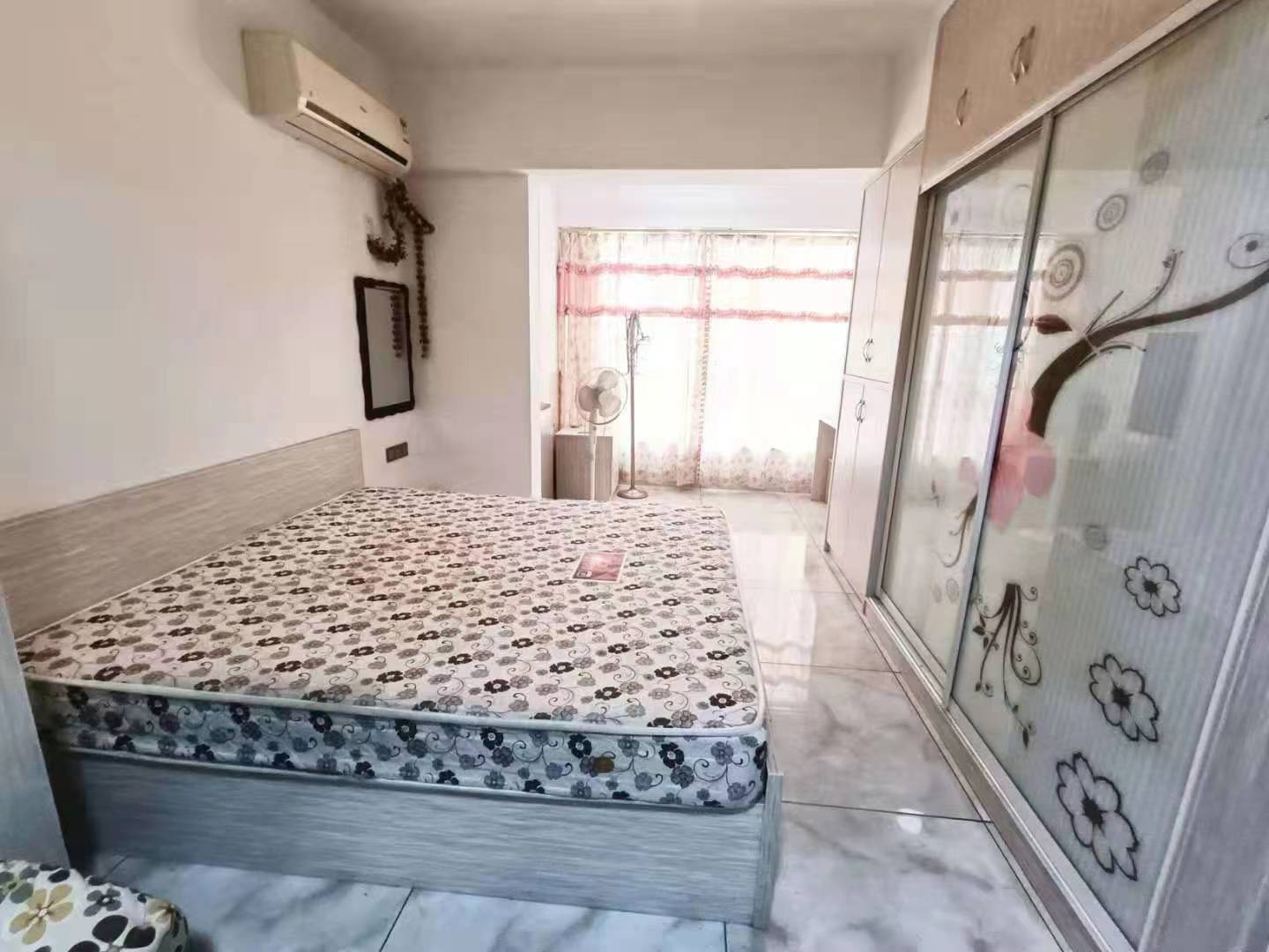 凯旋名门人民中路1006号 1室1厅1卫 26.0万 凯旋名门人民中路1006号 1室1厅1卫 26.0万室内图