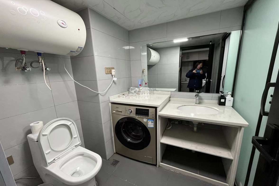 朗廷览江  2室1厅1卫    49.0万 朗廷览江  2室1厅1卫    49.0万室内图