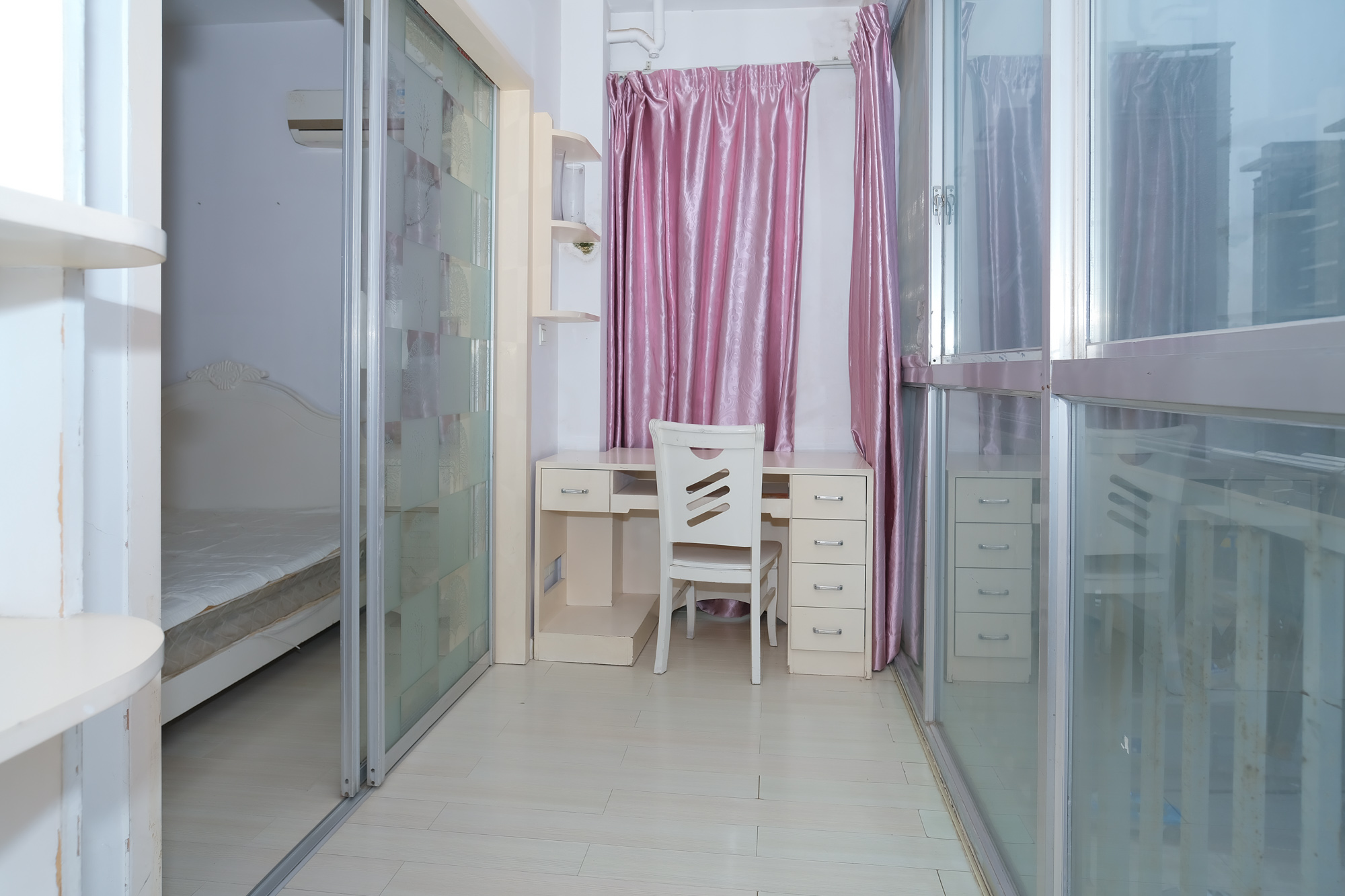 山水湾 2室2厅1卫 70.0万 山水湾 2室2厅1卫 70.0万阳台