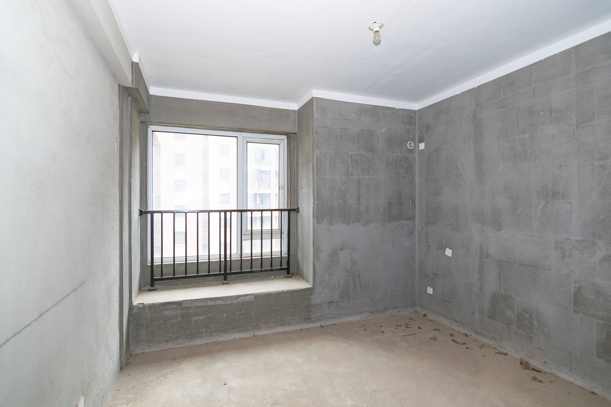 新城国际花都 3室2厅2卫 85.0万 新城国际花都 3室2厅2卫 85.0万卧室