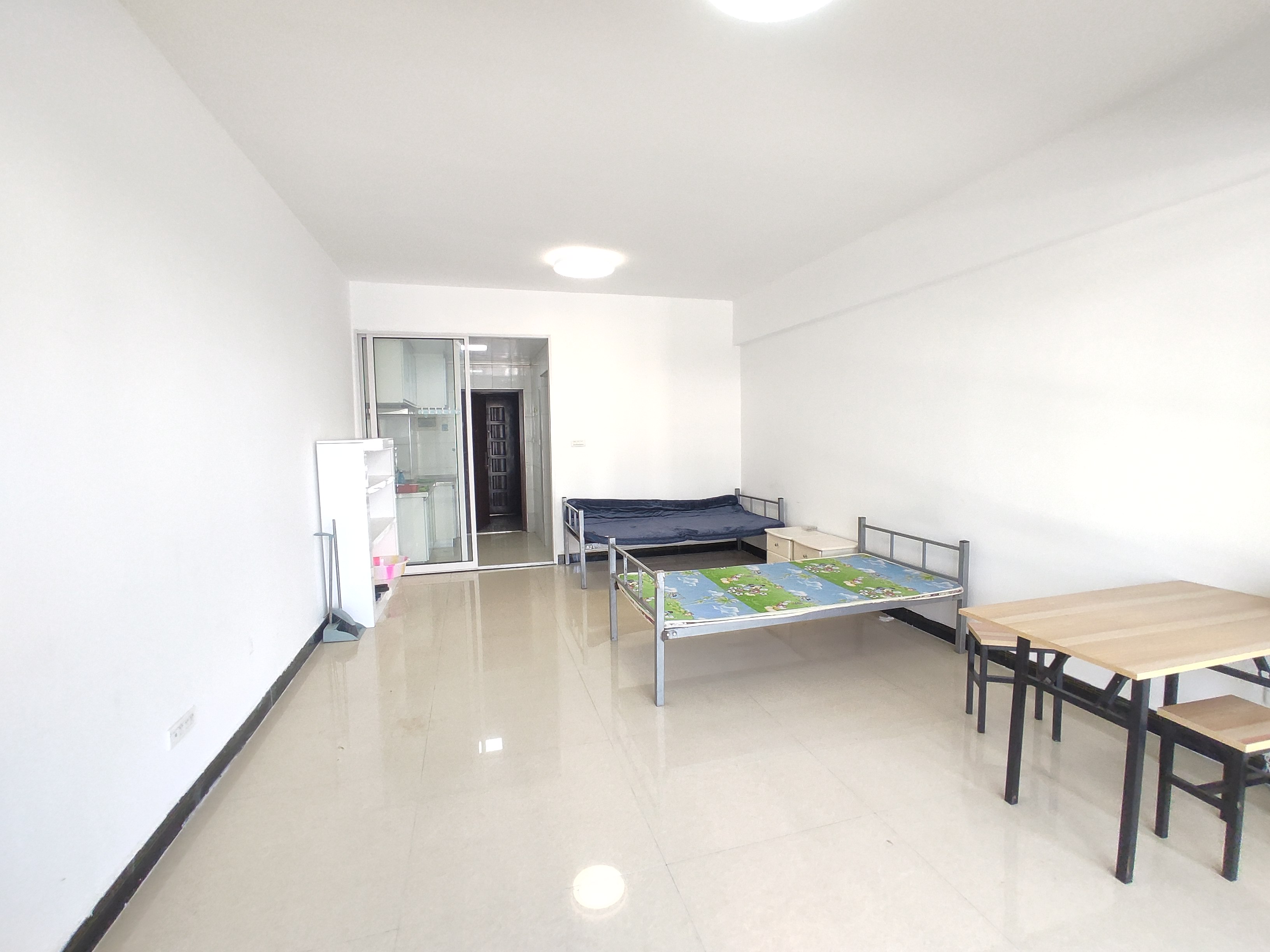 金阳红街公寓  1室1厅1卫   1300.00元/月室内图