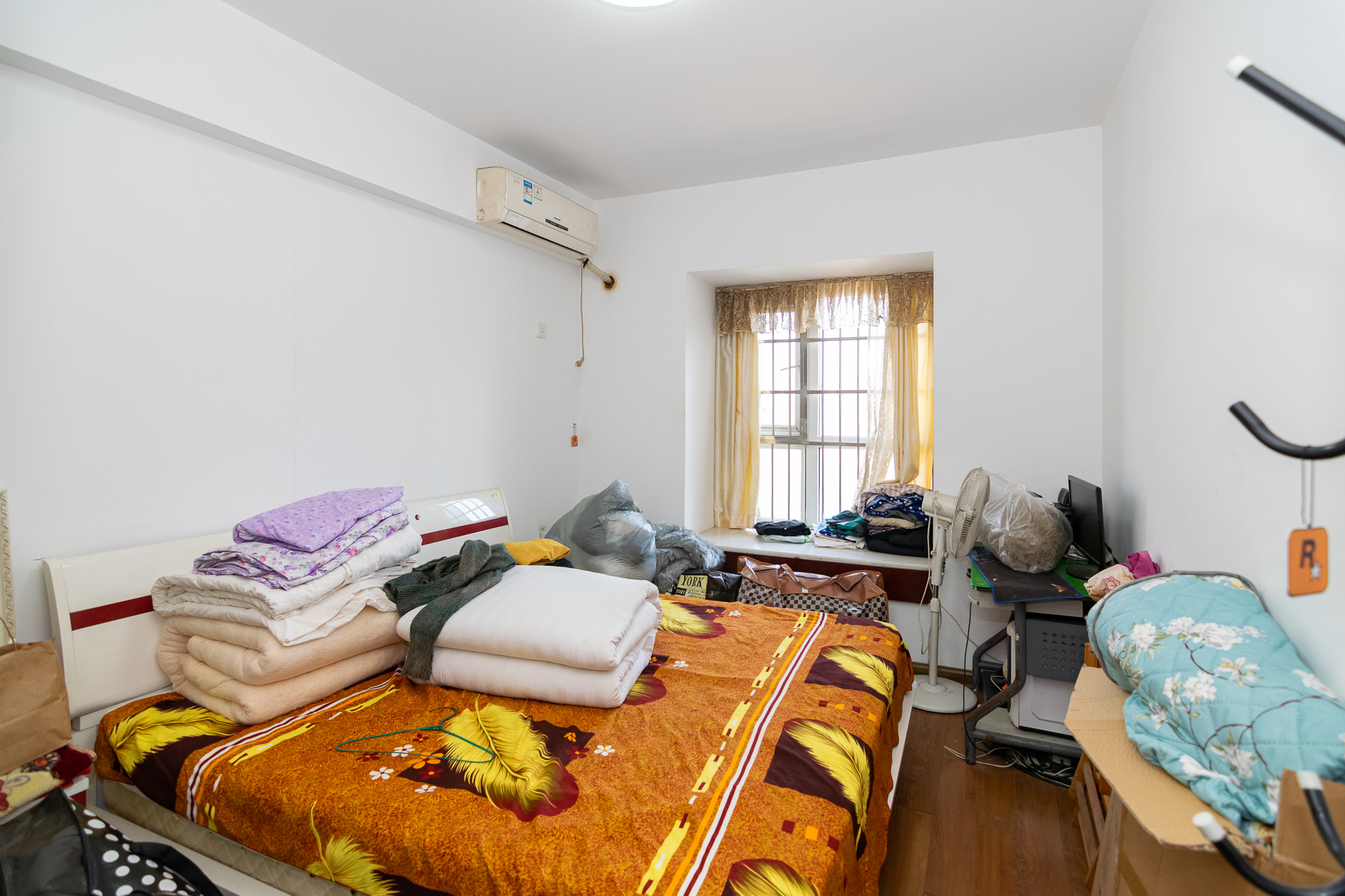 双盈卧龙湾  4室2厅1卫    92.0万 双盈卧龙湾  4室2厅1卫    92.0万卧室