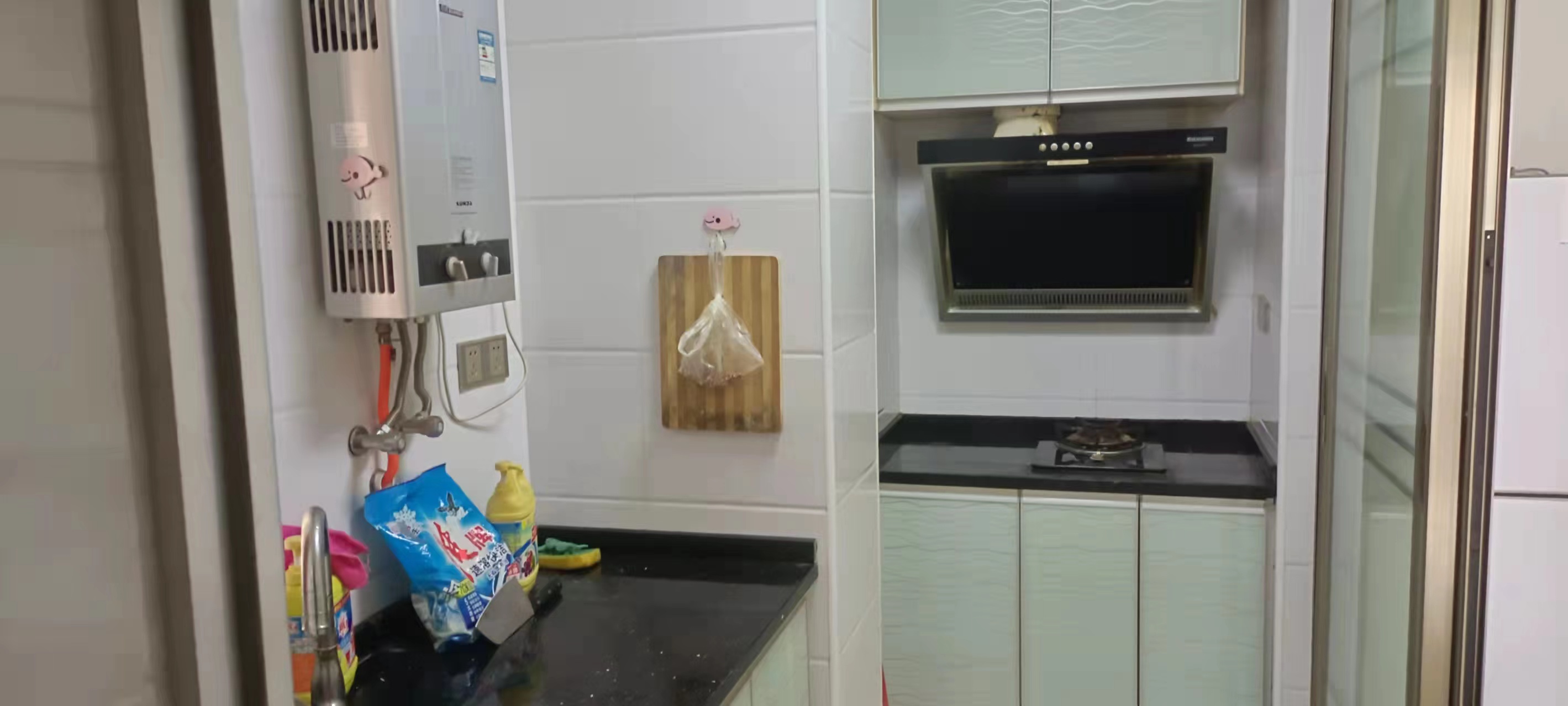 中建国际大厦  2室2厅1卫   1700.00元/月室内图