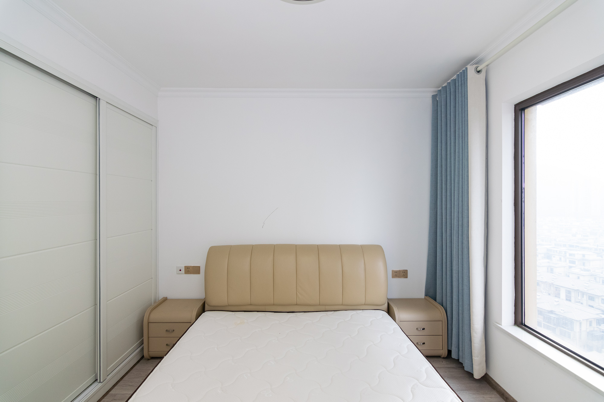 龙湖湘风原著(龙湖湘风星城) 4室2厅2卫 120.0万 龙湖湘风原著(龙湖湘风星城) 4室2厅2卫 120.0万卧室