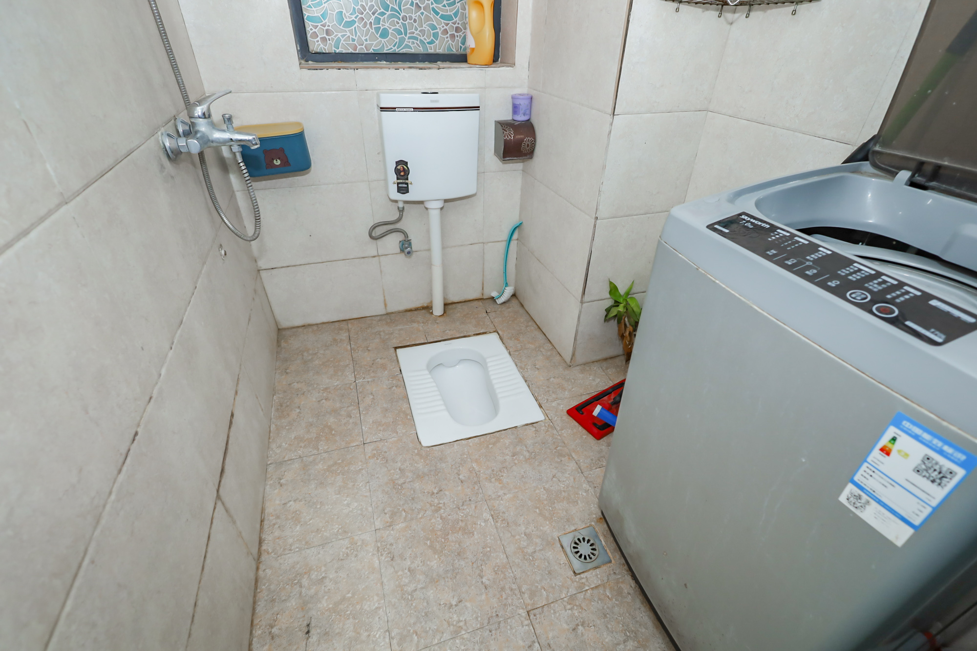 莱茵城  3室2厅1卫    91.8万卫生间