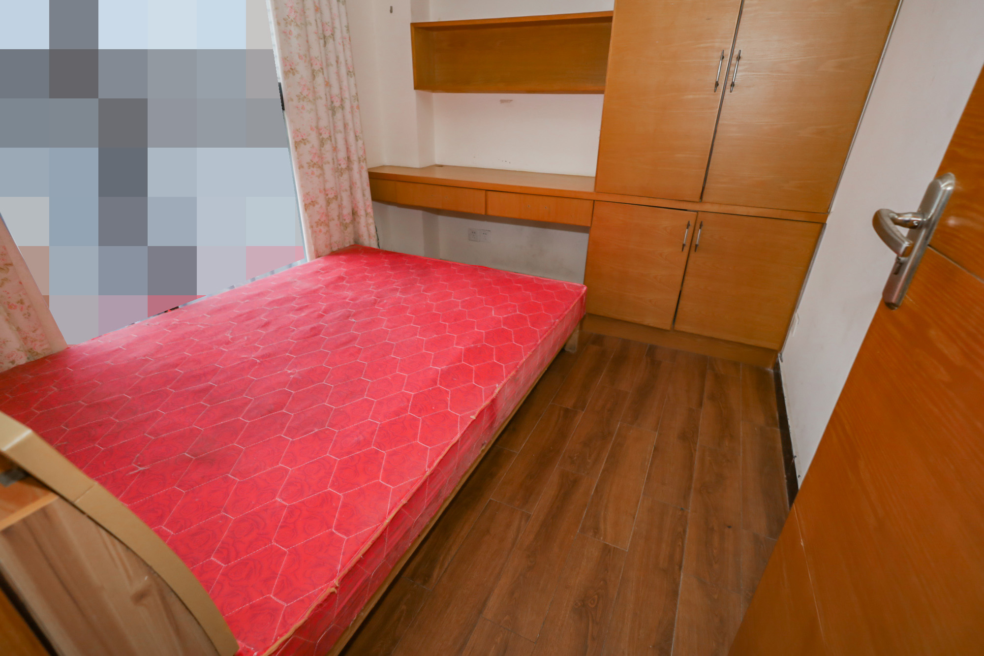 莱茵城  3室2厅1卫    91.8万卧室