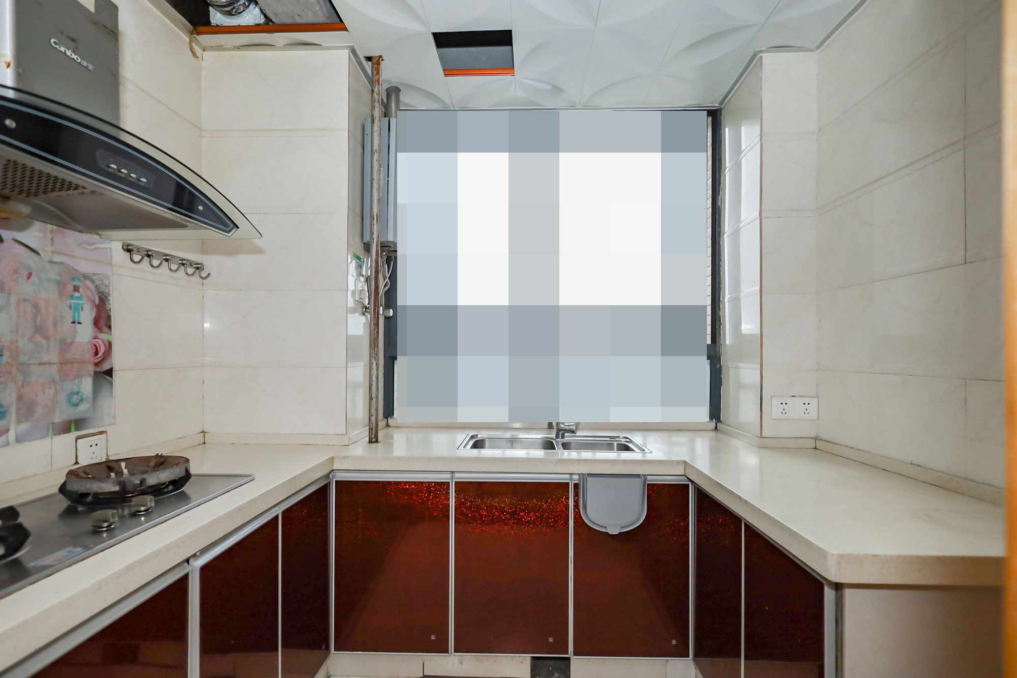 莱茵城  3室2厅1卫    91.8万厨房